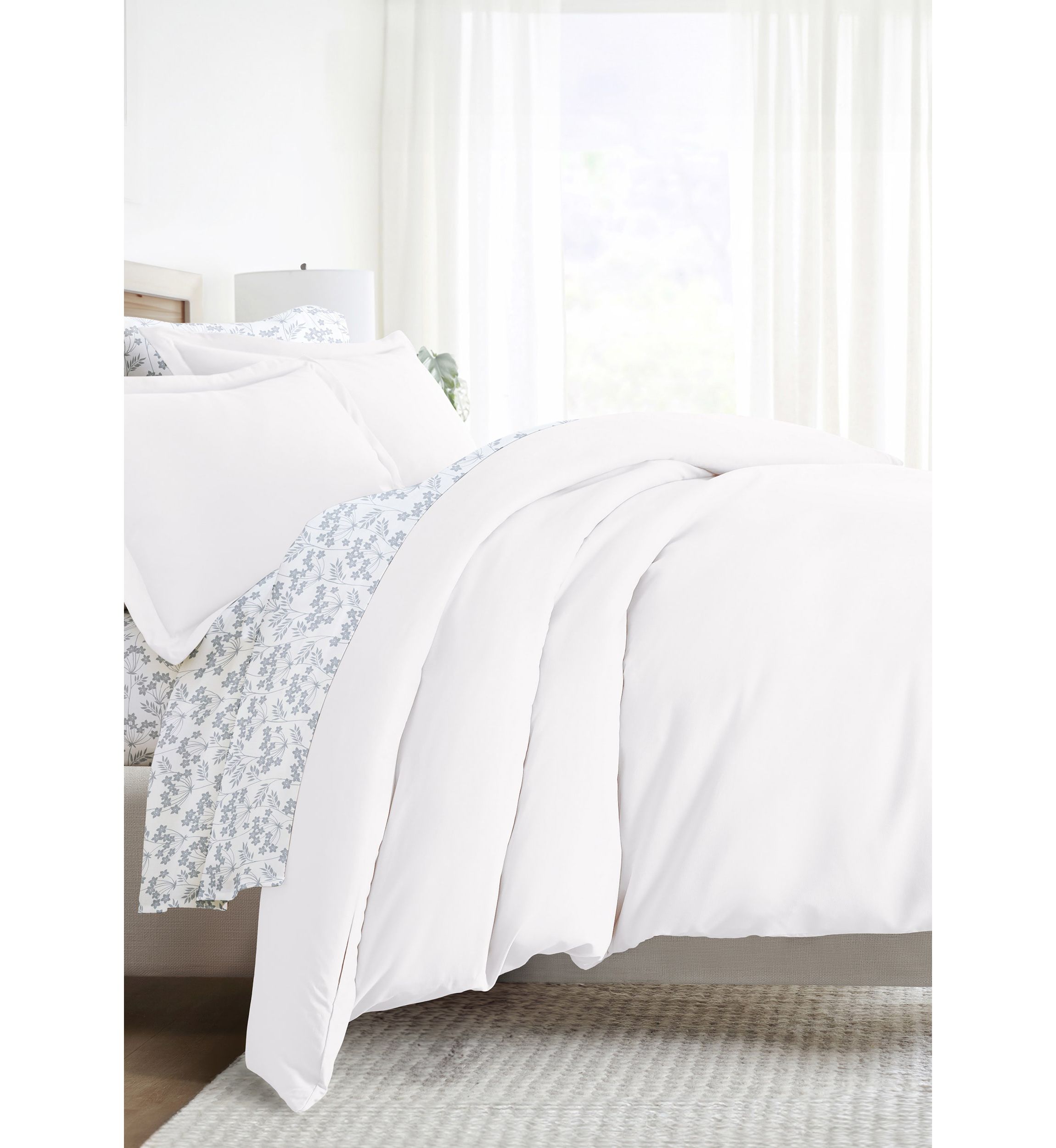 Bedding Bundle, Solid Duvet Cover Set, White Comforter and Patterned Sheet Set