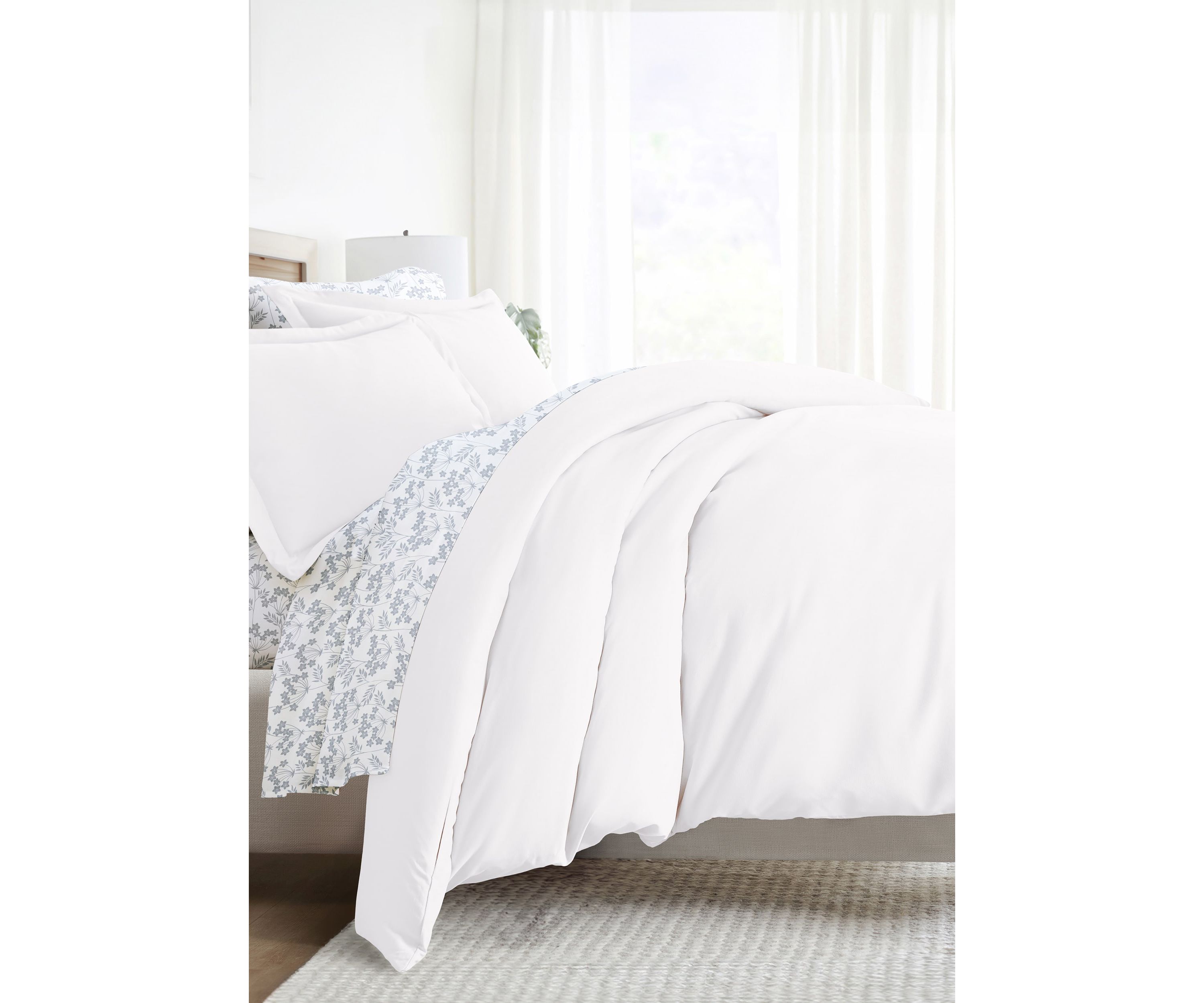 Bedding Bundle, Solid Duvet Cover Set, White Comforter and Patterned Sheet Set