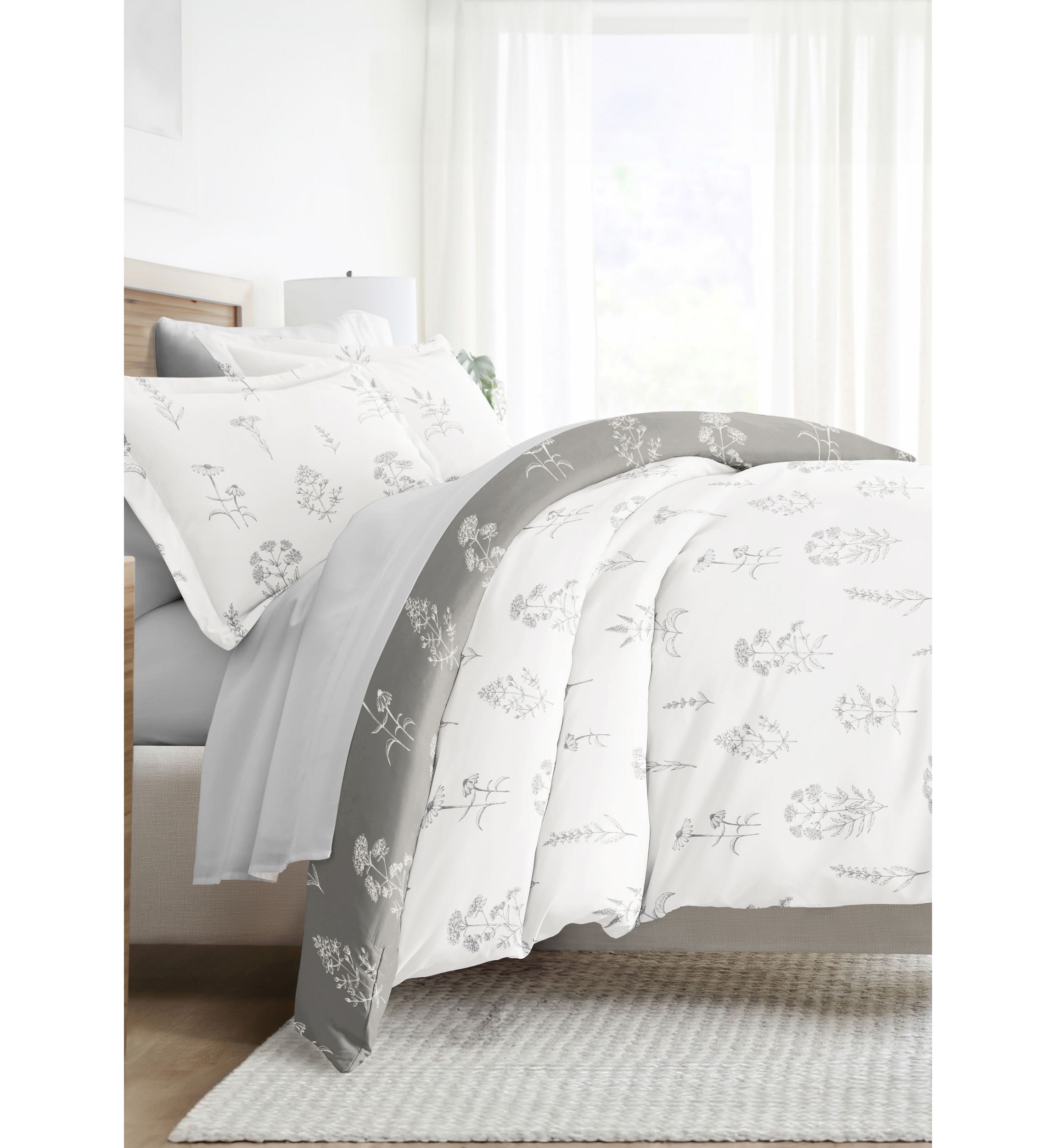 Bedding Bundle, Patterned Duvet Cover Set, White Comforter and Solid Sheet Set
