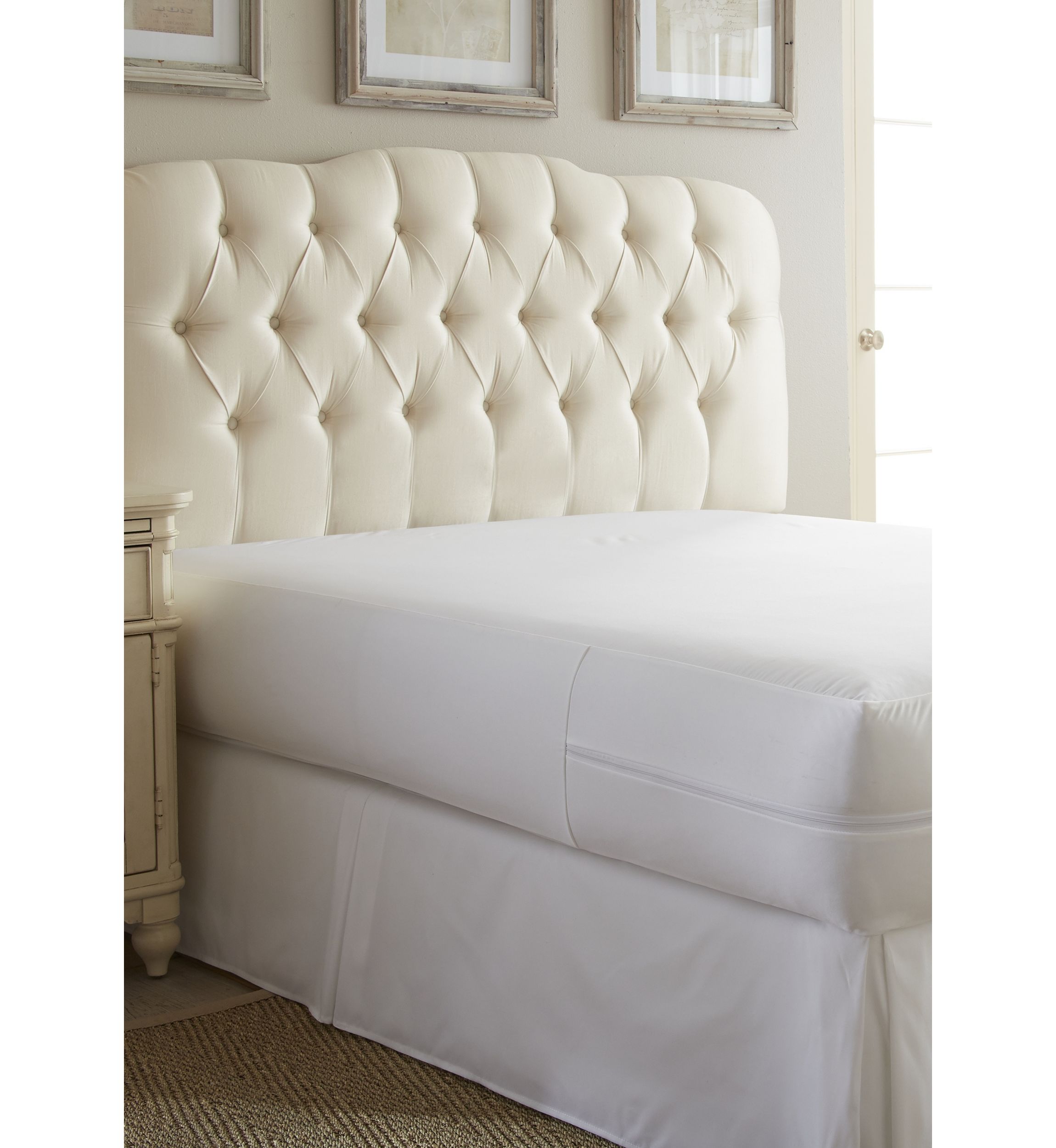 Premium Bed Bug and Spill Proof Zippered Mattress Protector
