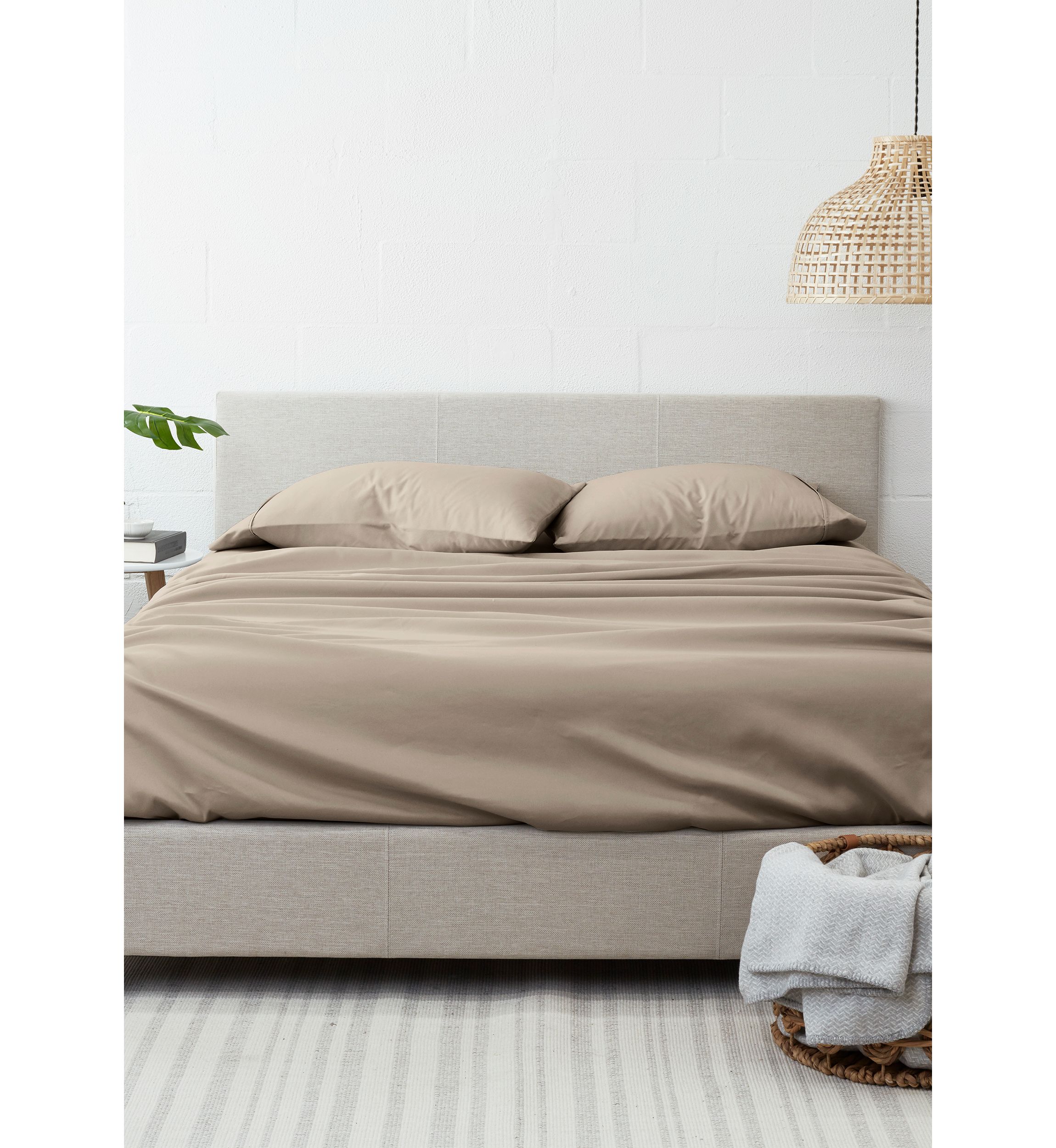 Premium Ultra Soft Wrinkle Free 4 Piece Bed Sheet Set
