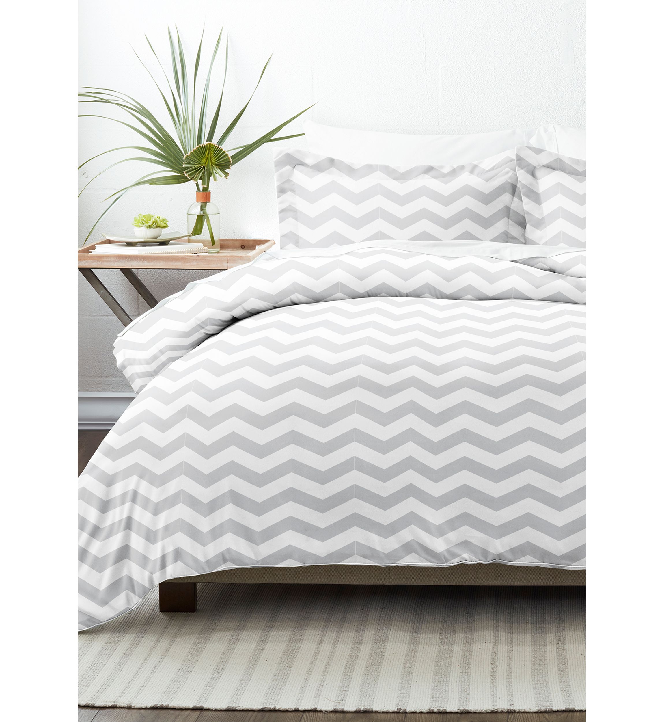 Premium Ultra Soft Arrow Pattern Duvet Cover Set