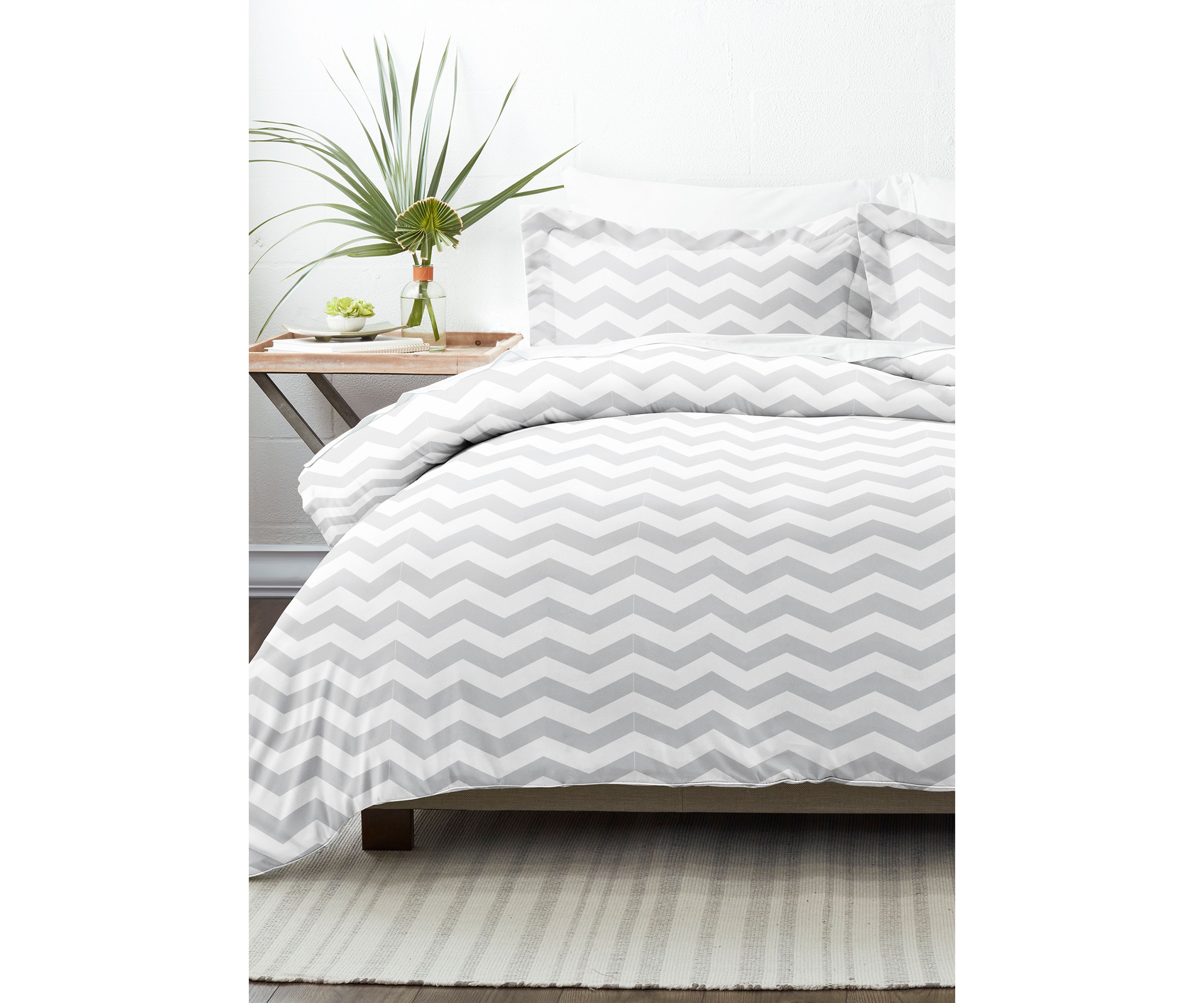 Premium Ultra Soft Arrow Pattern Duvet Cover Set