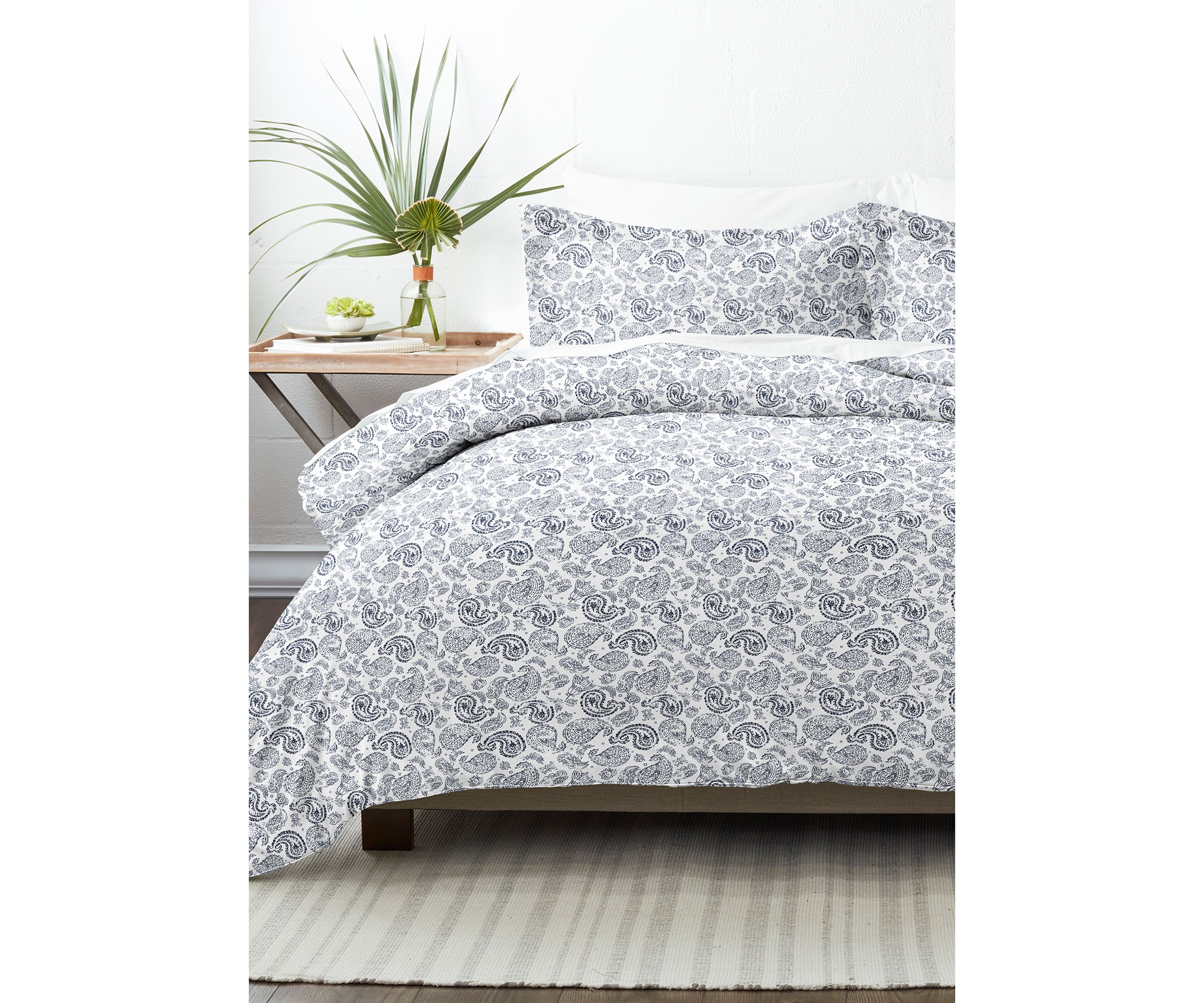 Premium Ultra Soft Coarse Paisley Print Duvet Cover Set