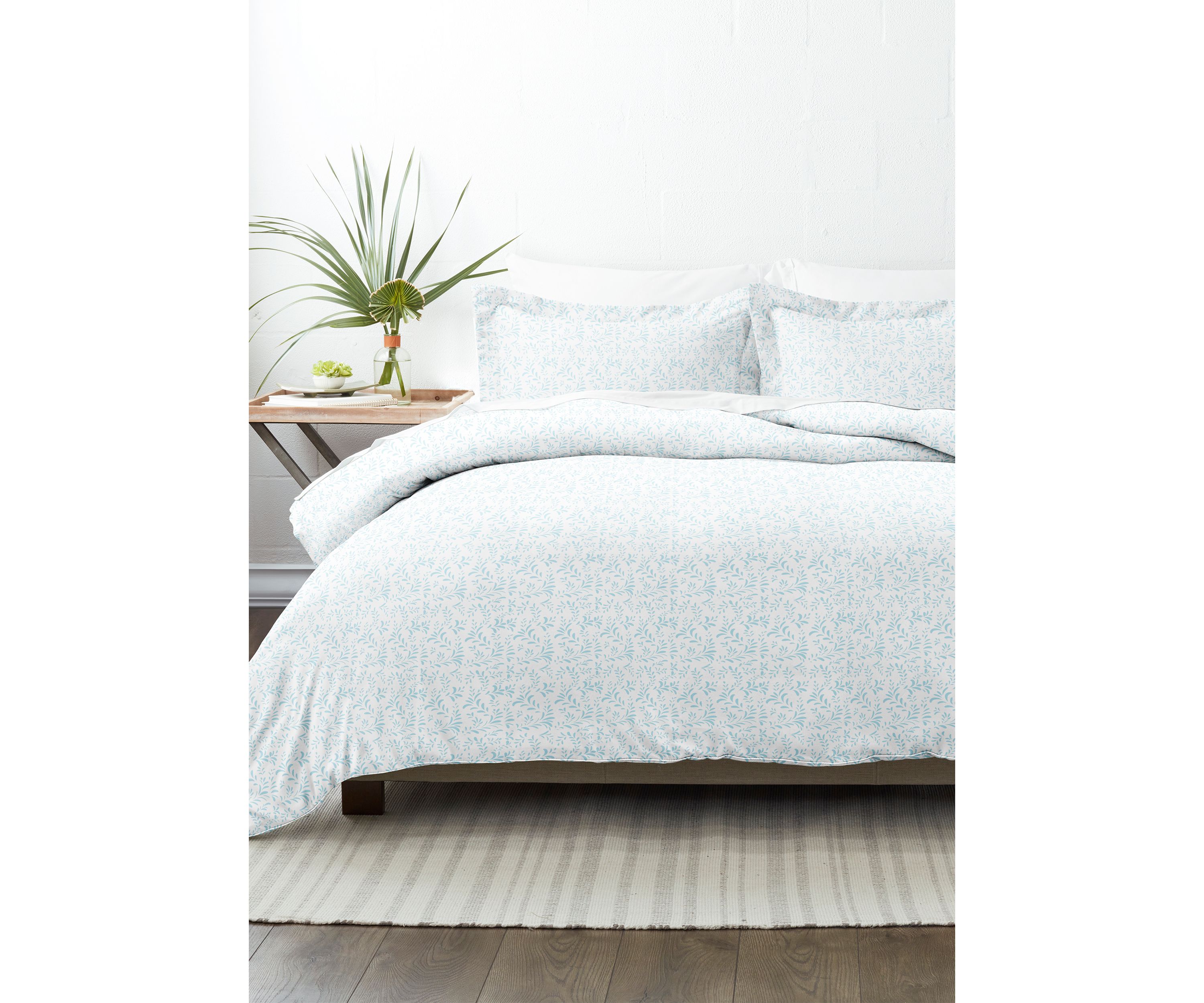 Premium Ultra Soft Burst of Vines Print Duvet Cover Set