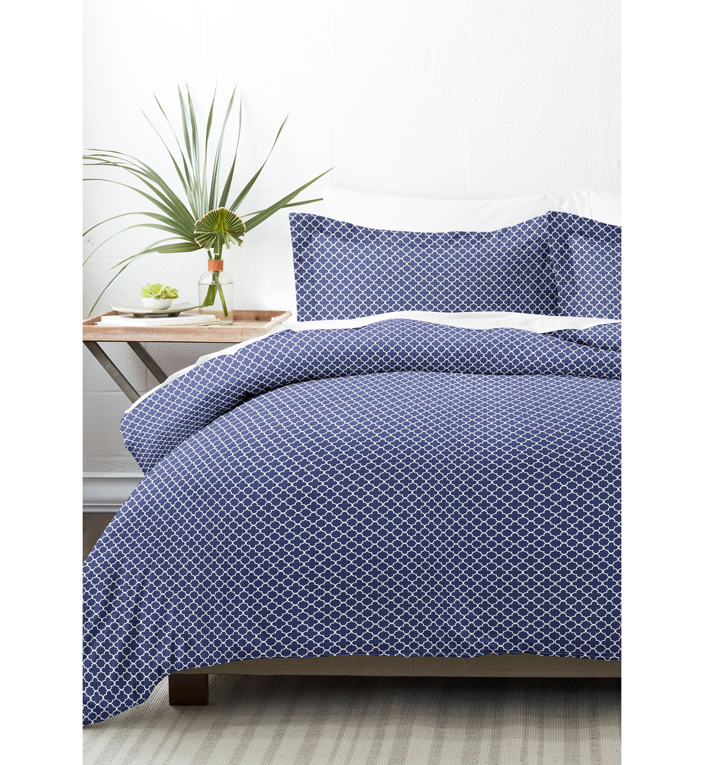 Premium Ultra Soft Quatrefoil Pattern Duvet Cover Set