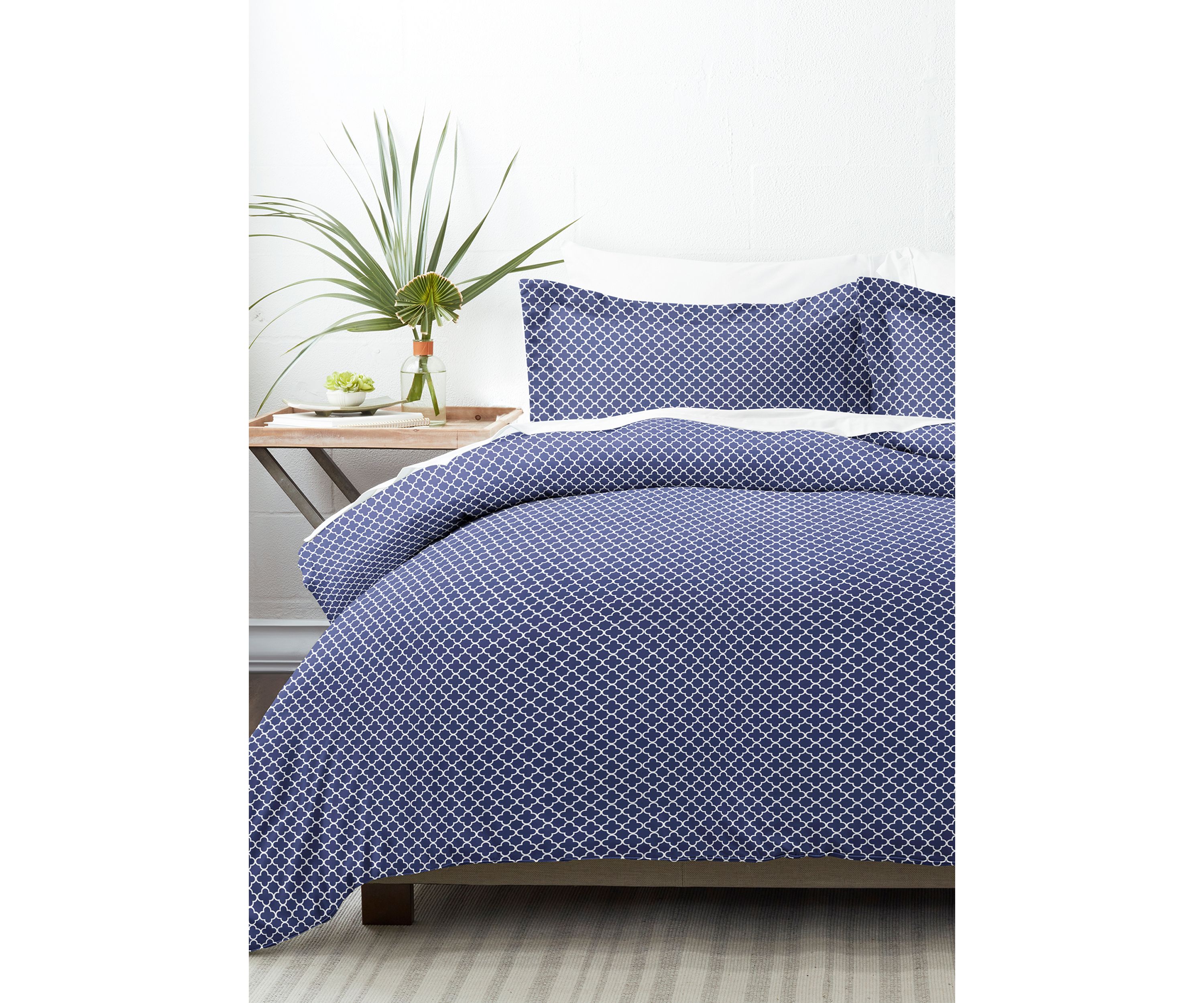 Premium Ultra Soft Quatrefoil Pattern Duvet Cover Set