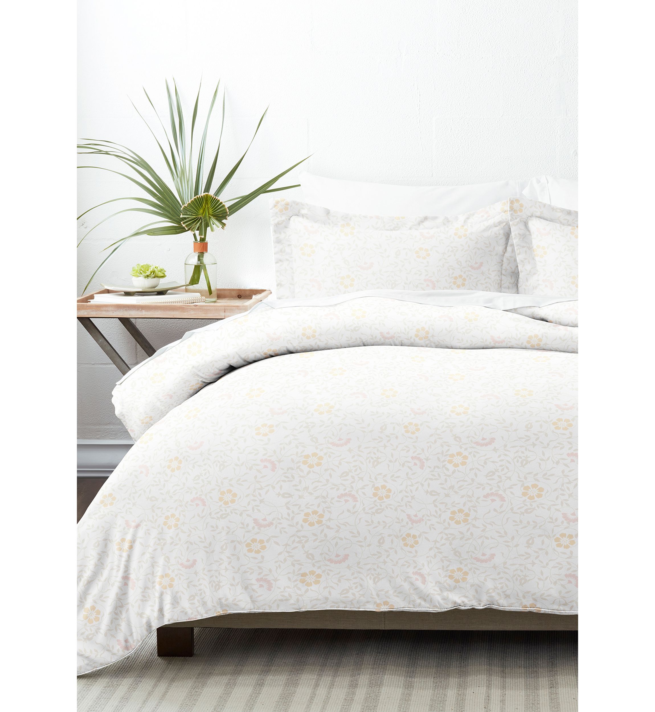 Premium Ultra Soft 3 Piece Spring Vines Print Duvet Cover Set