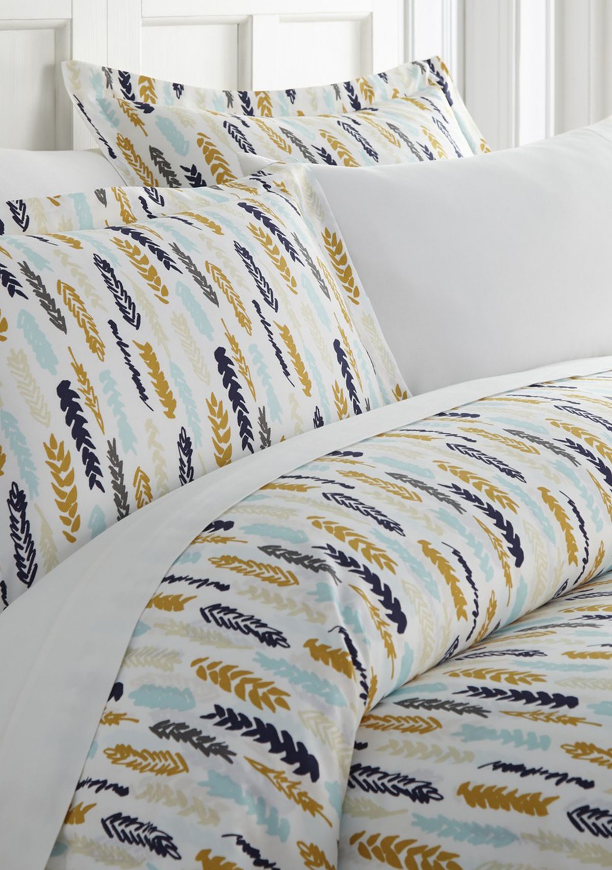 Premium Ultra Soft Feathers Pattern Duvet Cover Set
