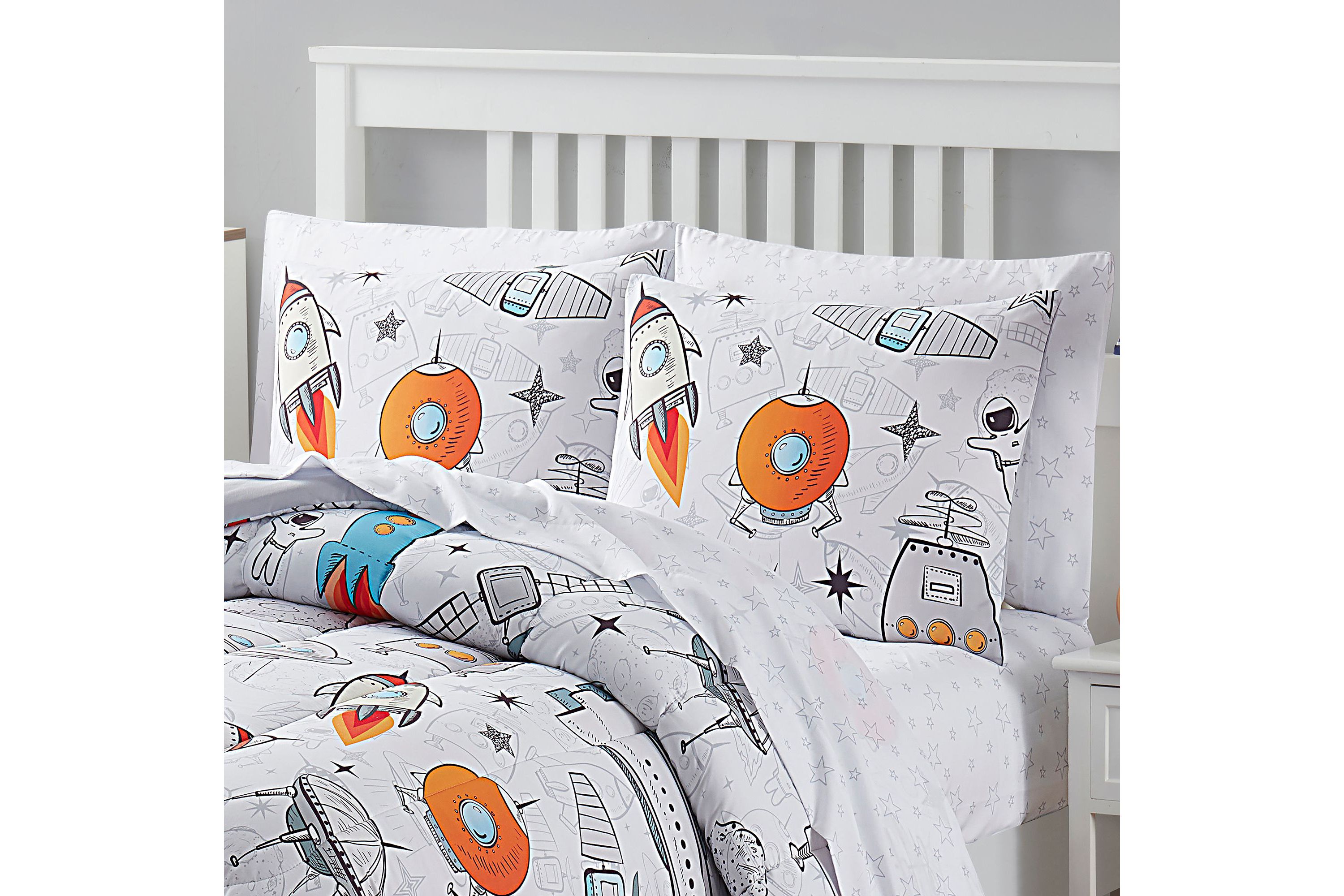 Kids Floating in Space Bed in a Bag Comforter, Sham & Sheet Set