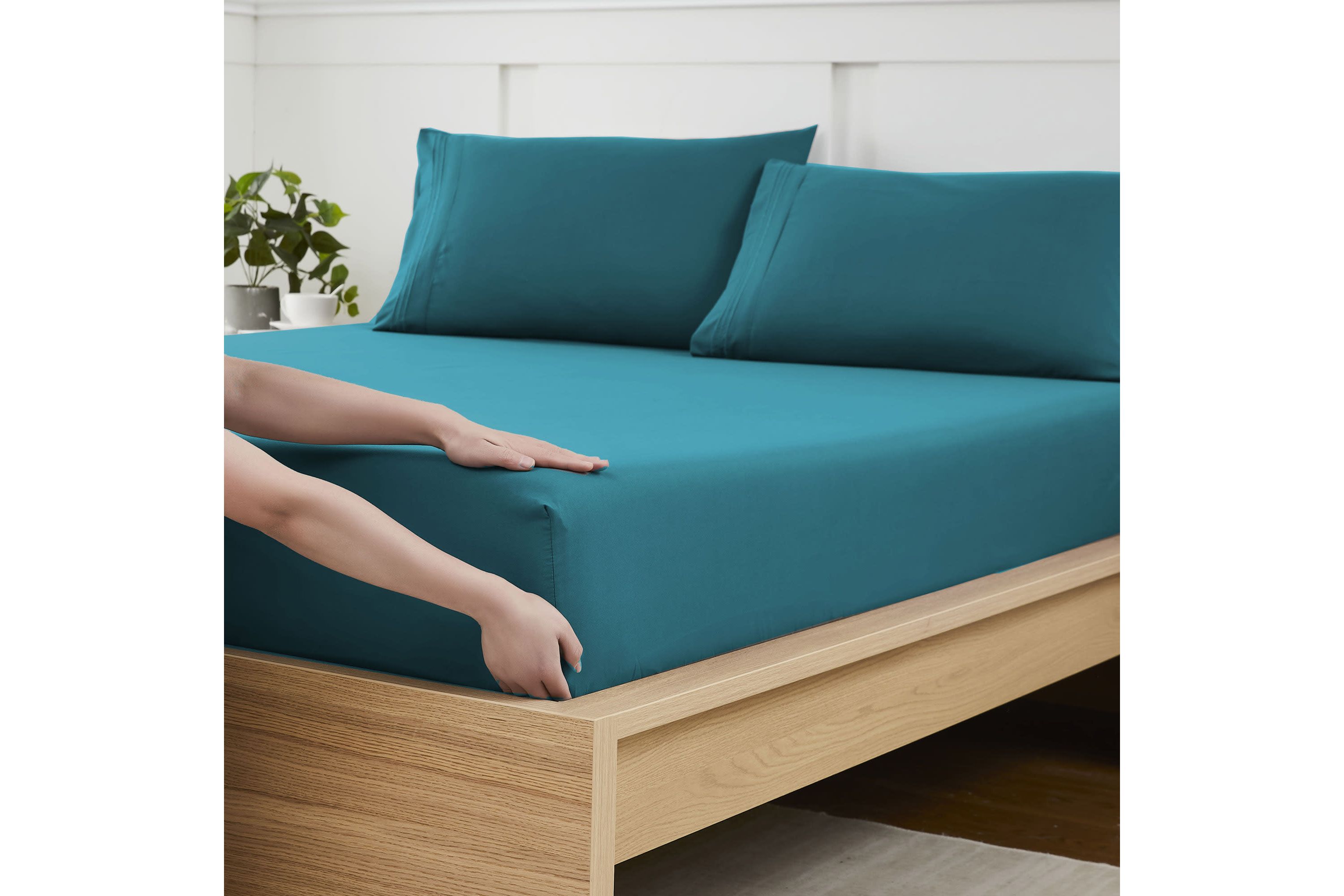 Sweet Home Collection 1500 Supreme Microfiber Fitted Sheet 16" Deep