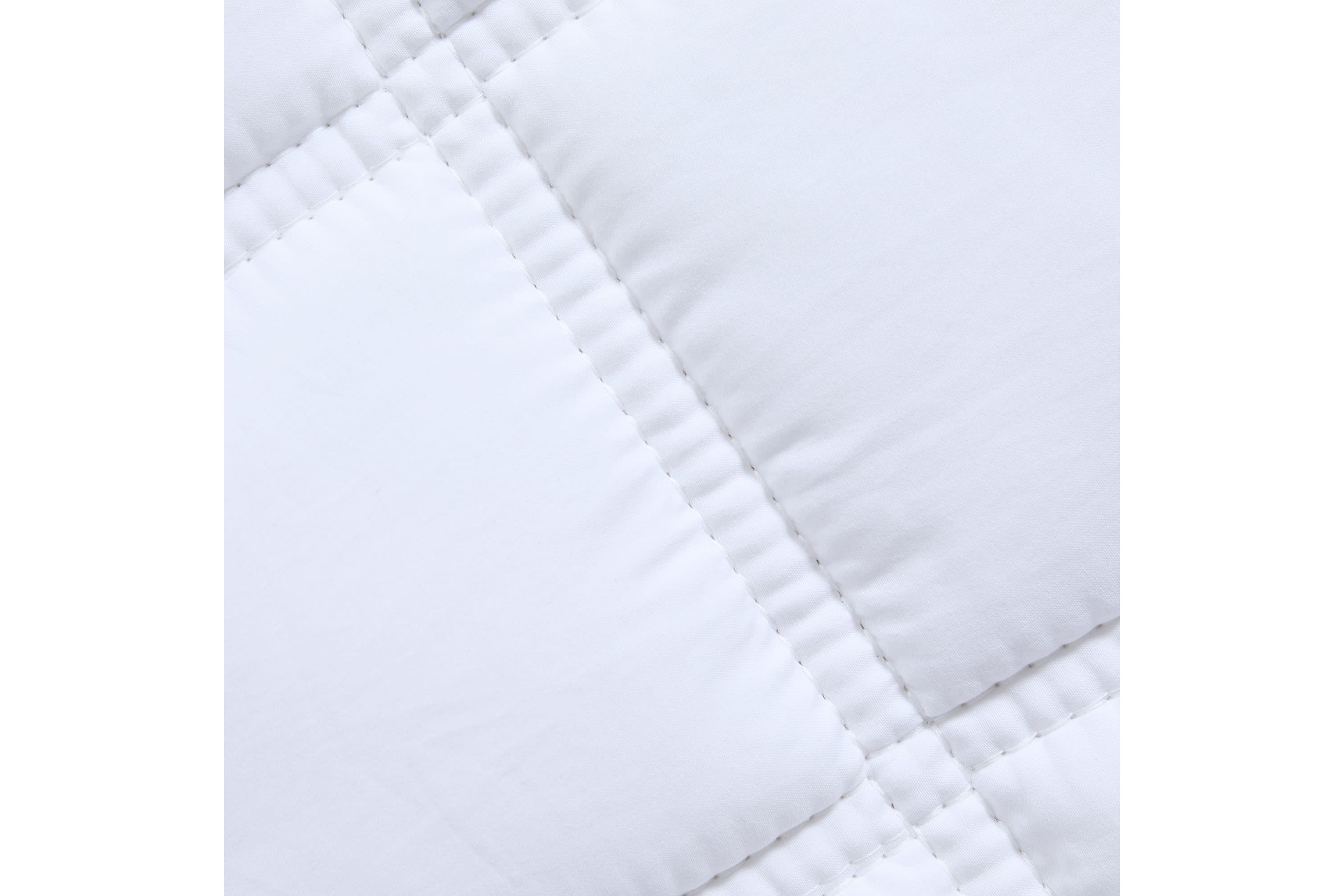 Down Alternative Reversible Double Stitch Comforter