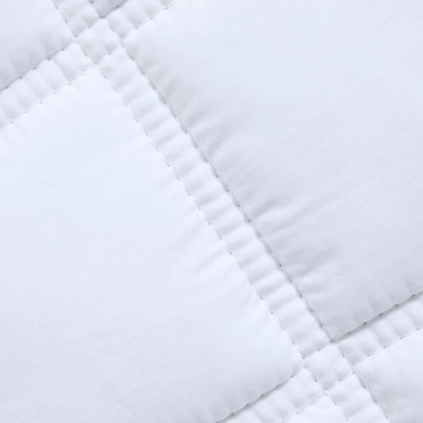 Down Alternative Reversible Double Stitch Comforter