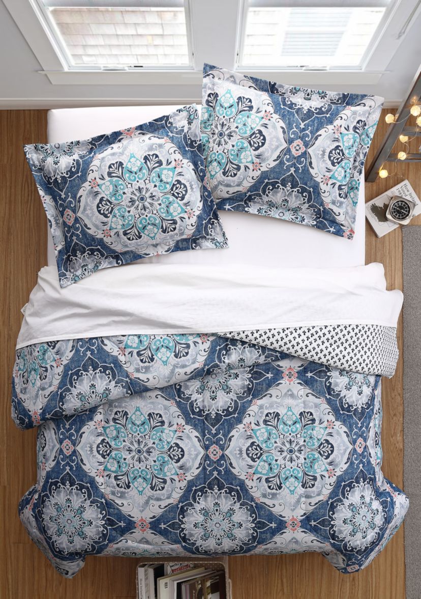 Amelia Comforter Set