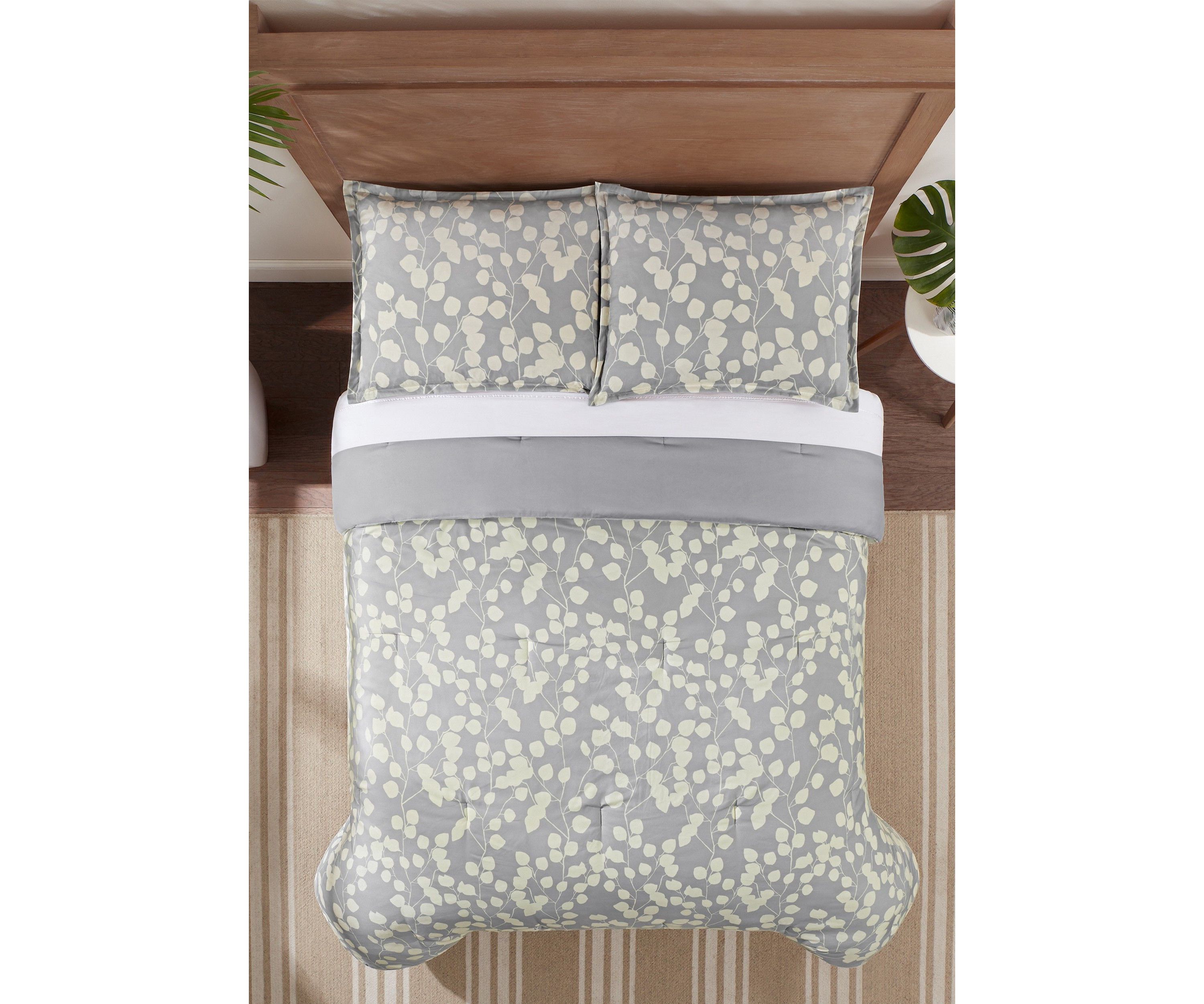 Simply Clean Ellen Botanical Leaf Antimicrobial Comforter Set