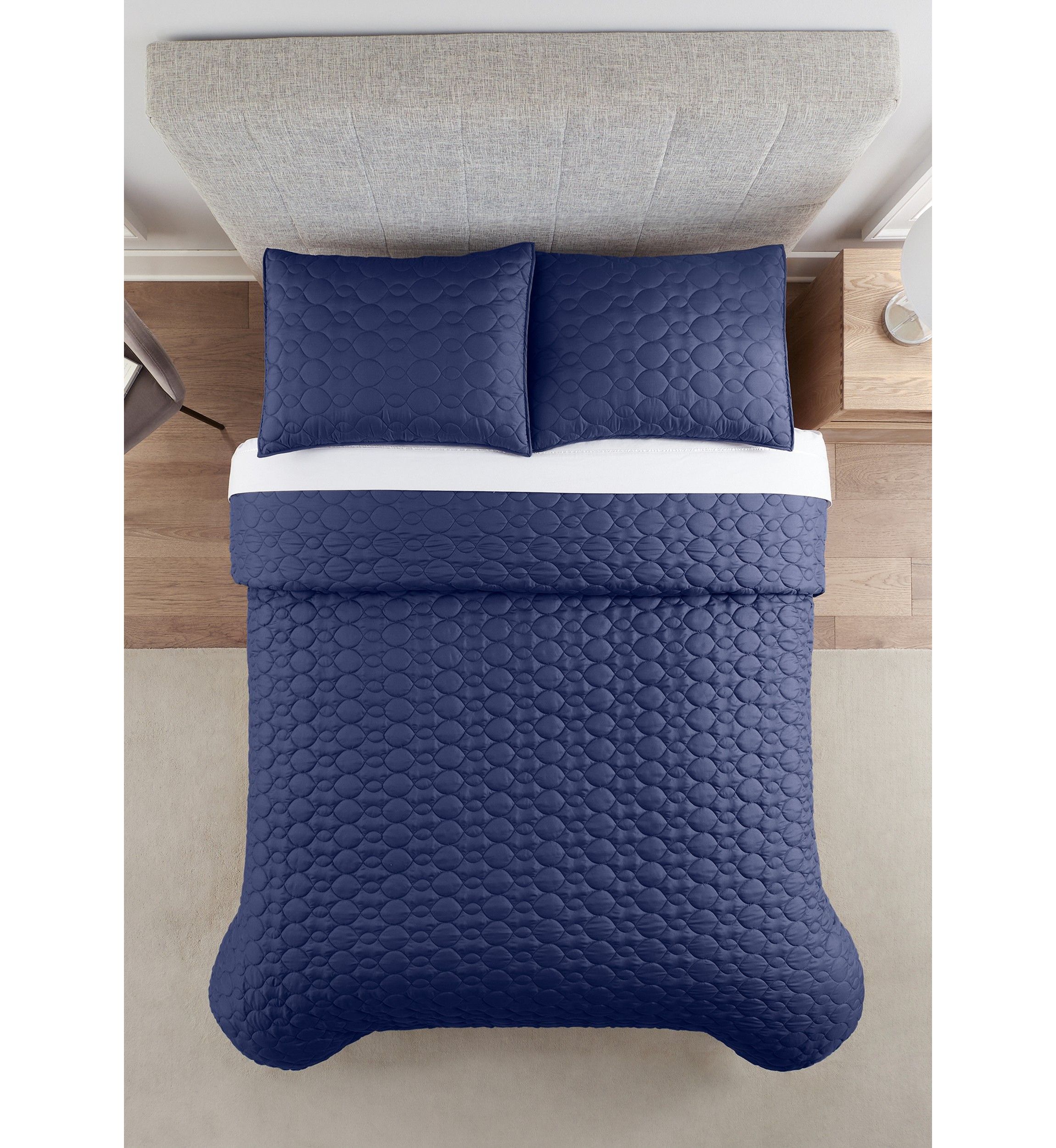 Simply Comfort Solid Quilt Set