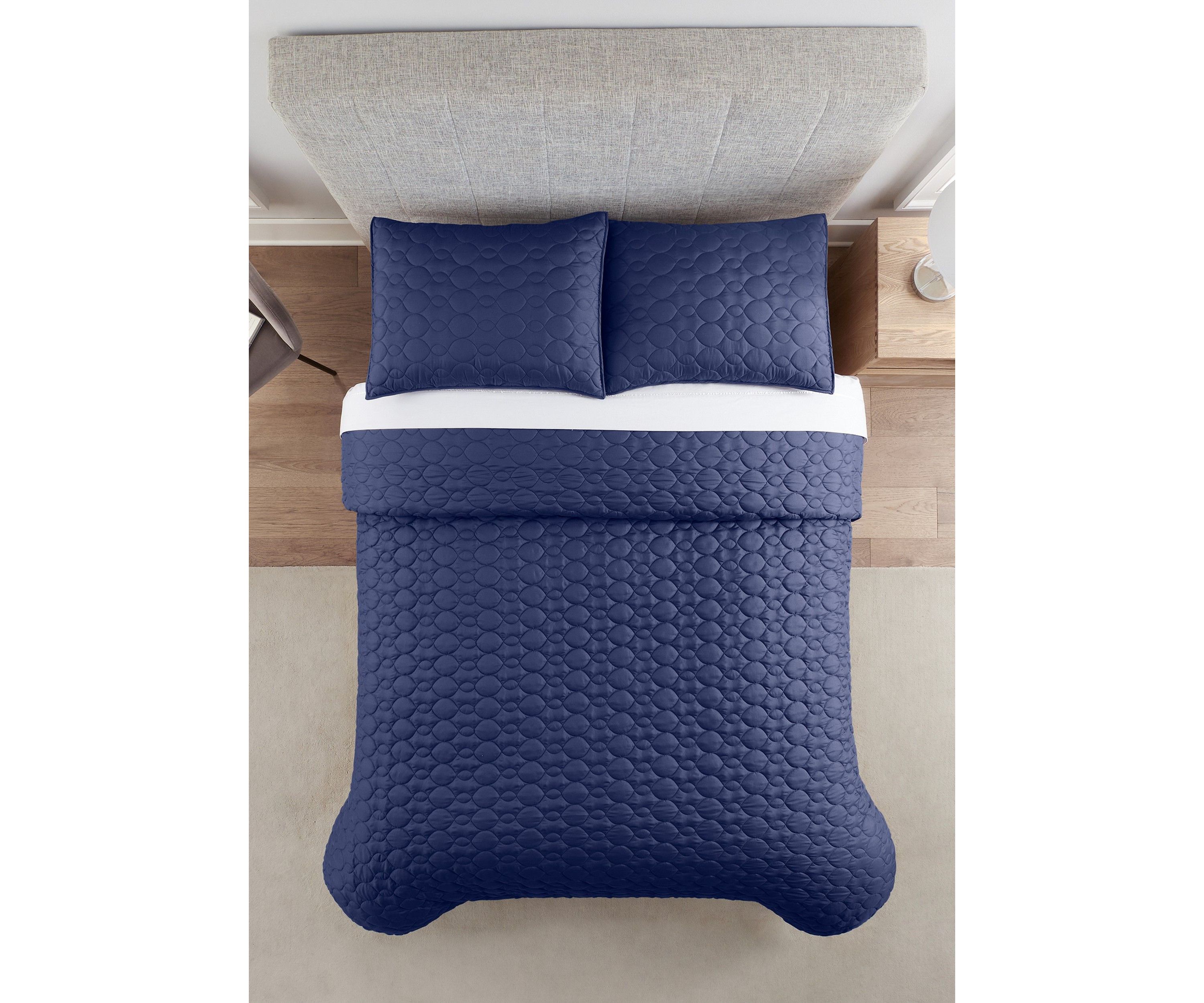 Simply Comfort Solid Quilt Set