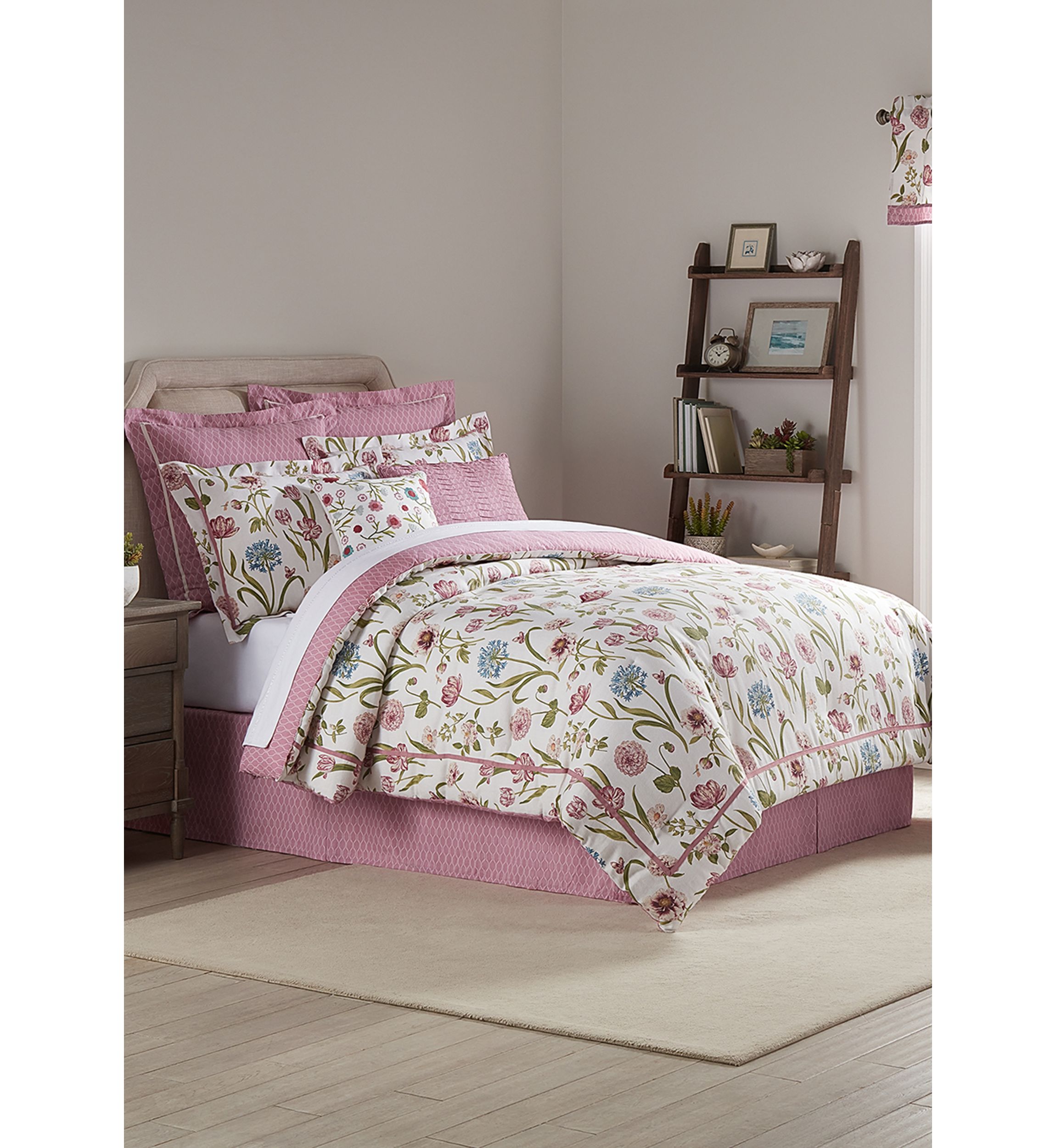 Escape to Eden Comforter Set