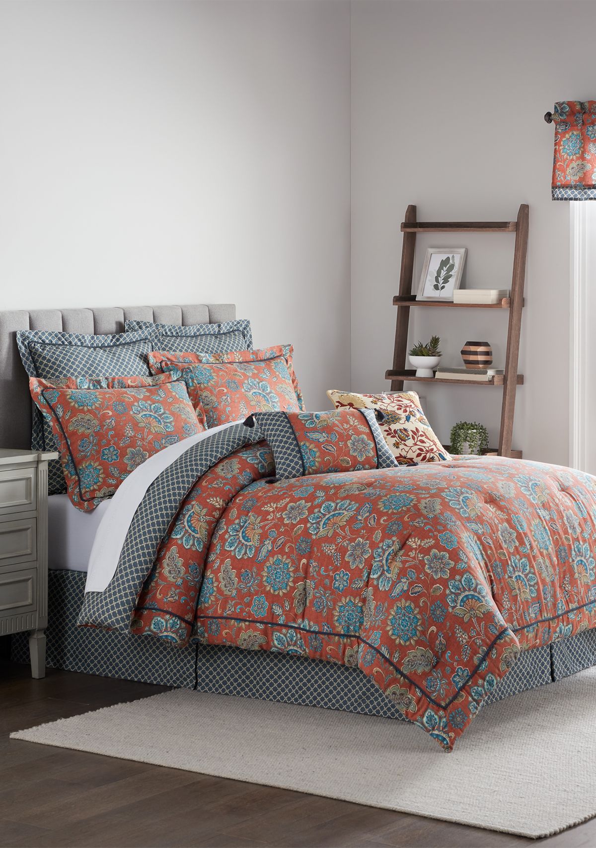 Emina F/Q Comforter Set