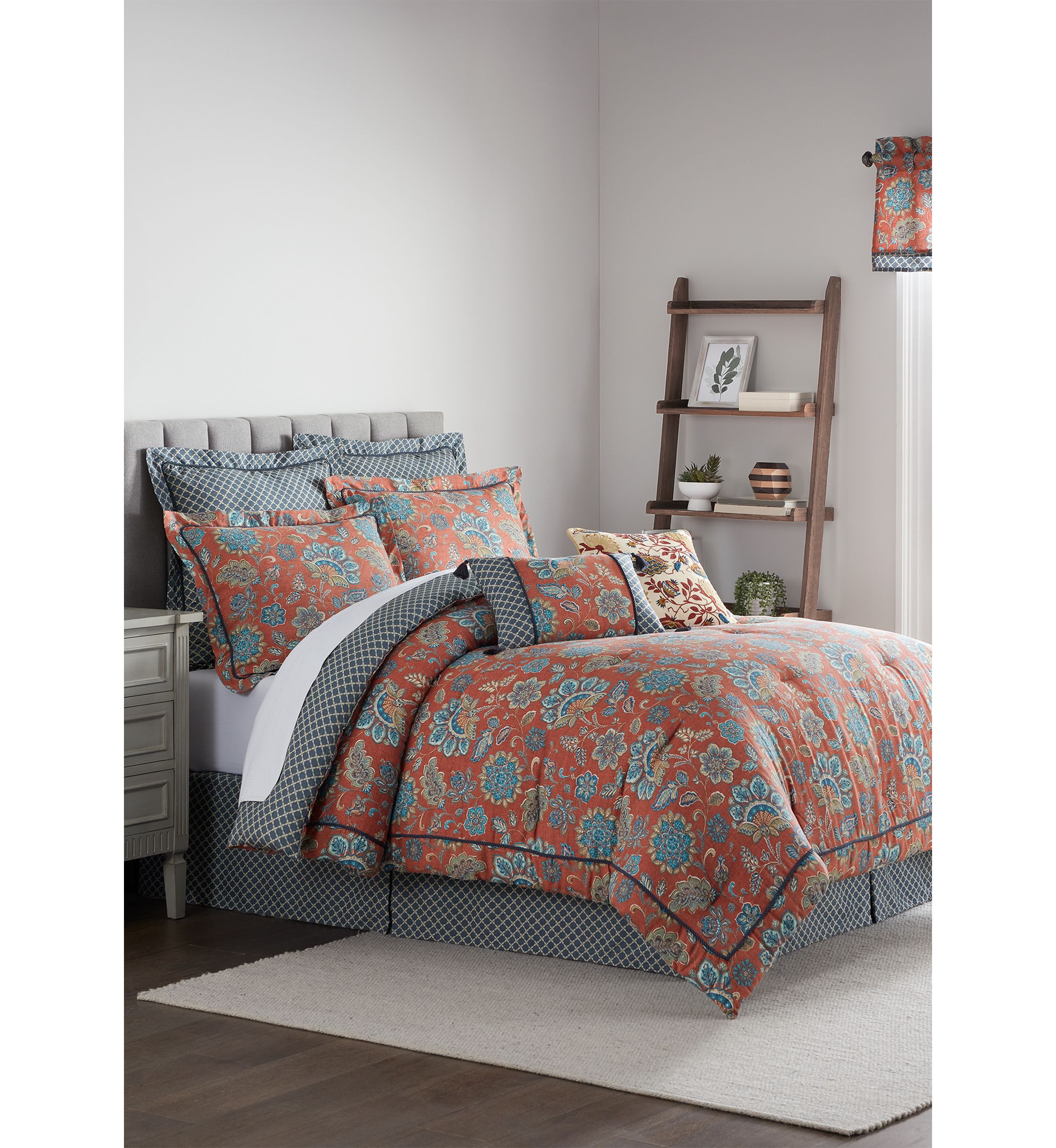 Emina F/Q Comforter Set