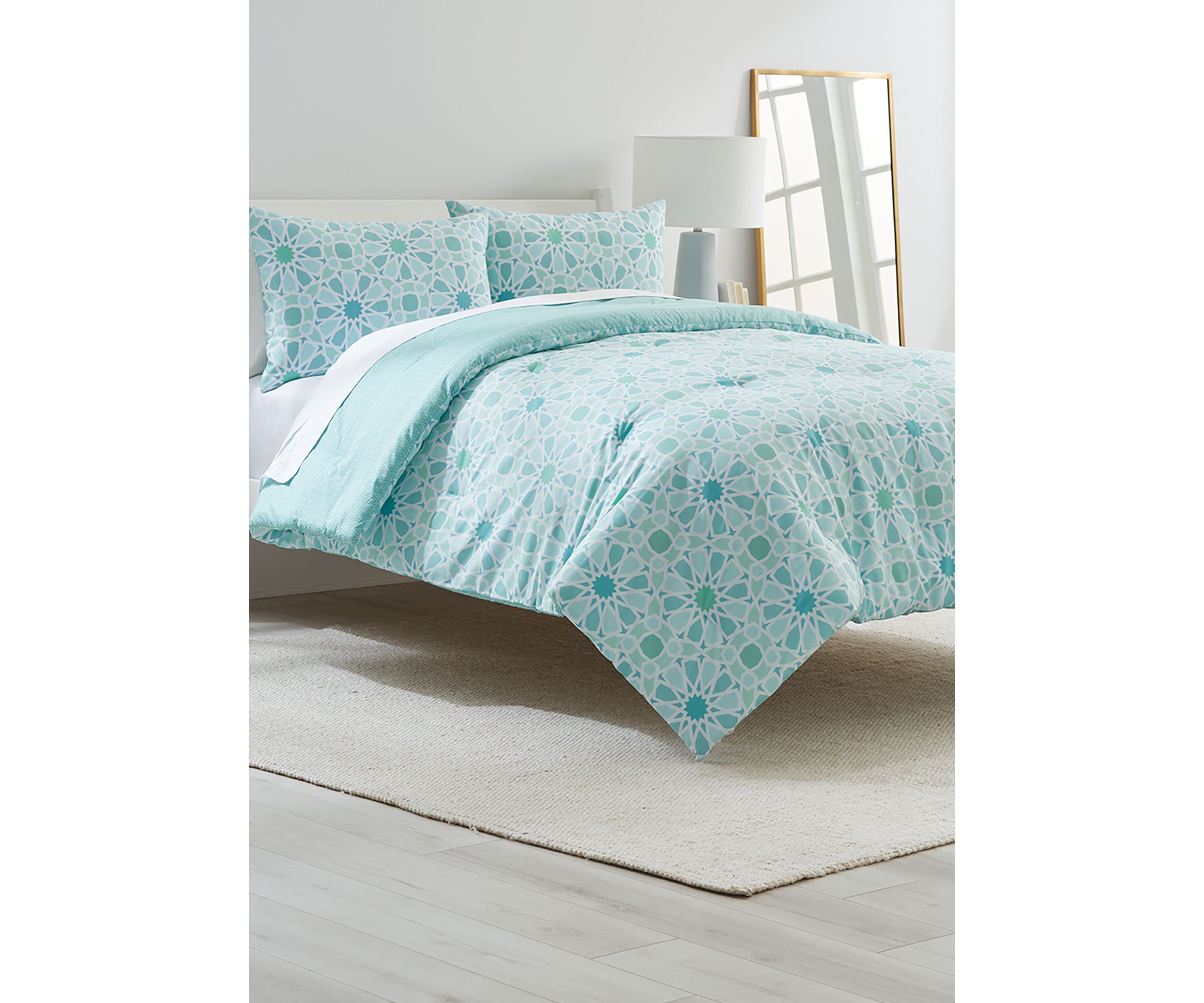 Starry Eyed Comforter Set