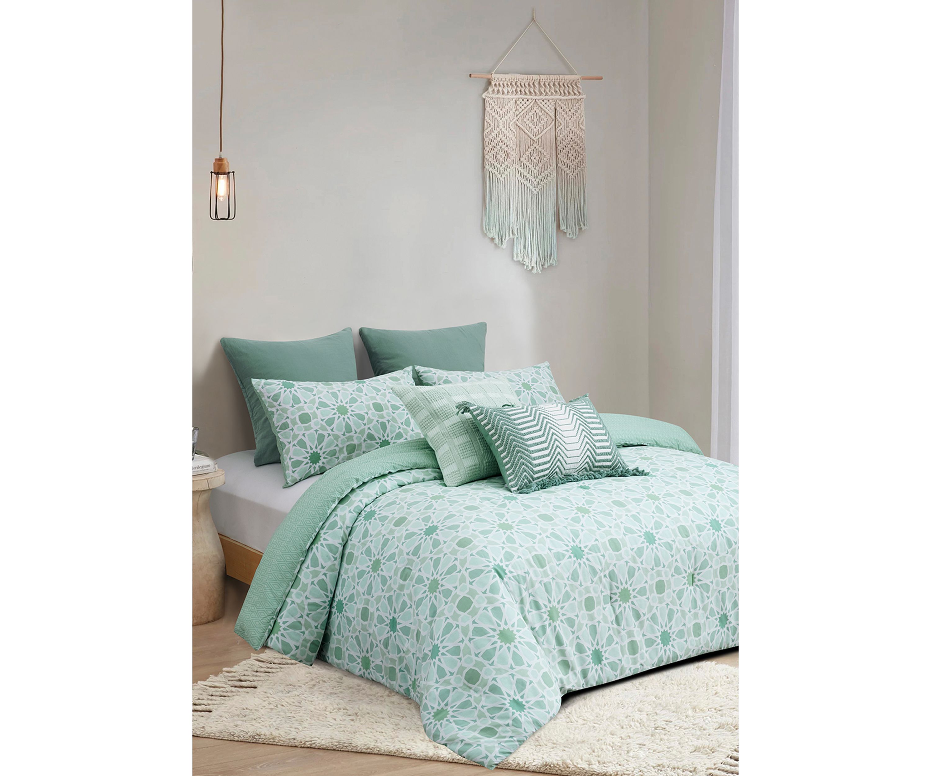 Starry Eyed King Comforter Set