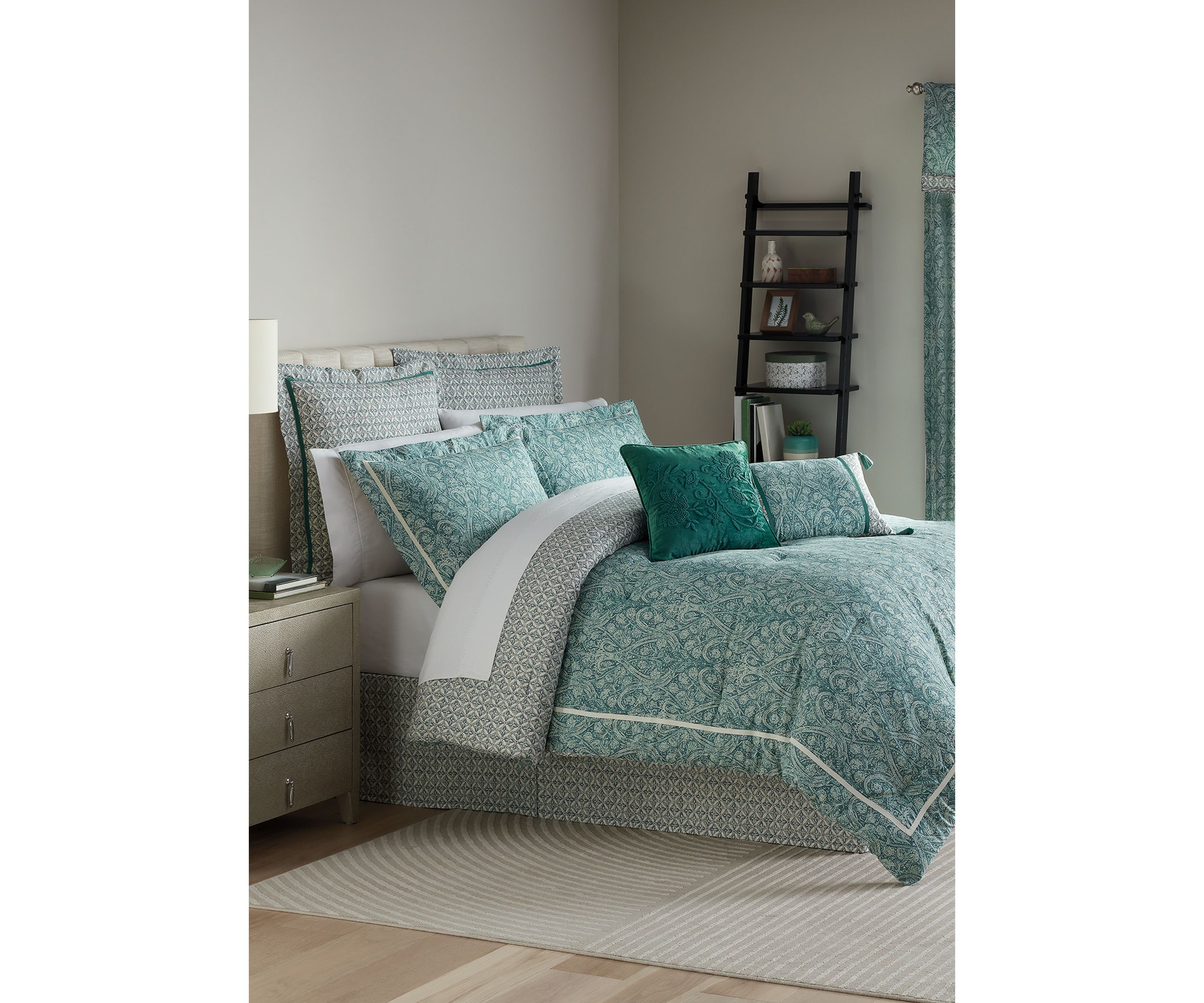 Nairobi Comforter Set