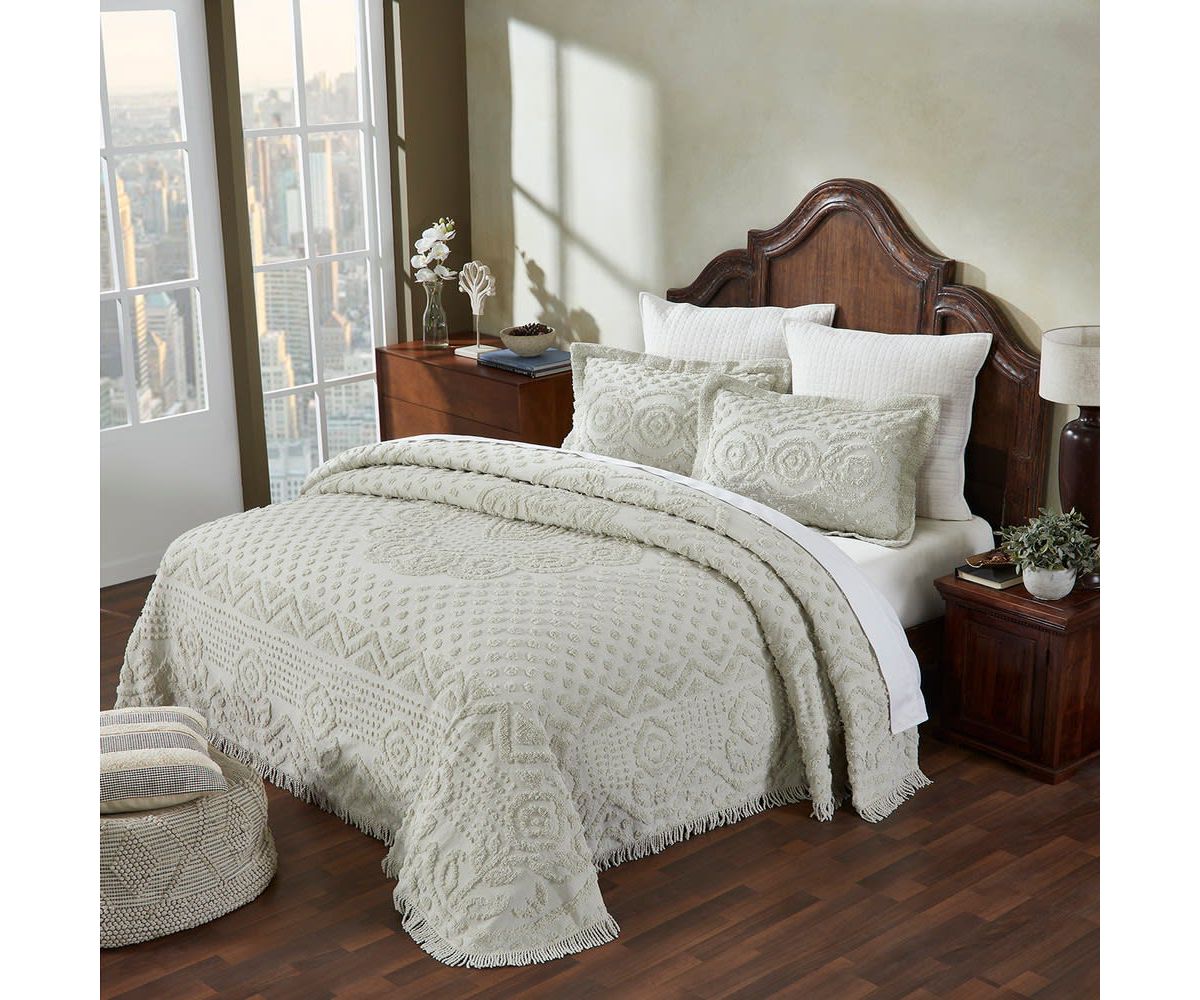 Heirloom Collection Full/Double Bedspread in Navy