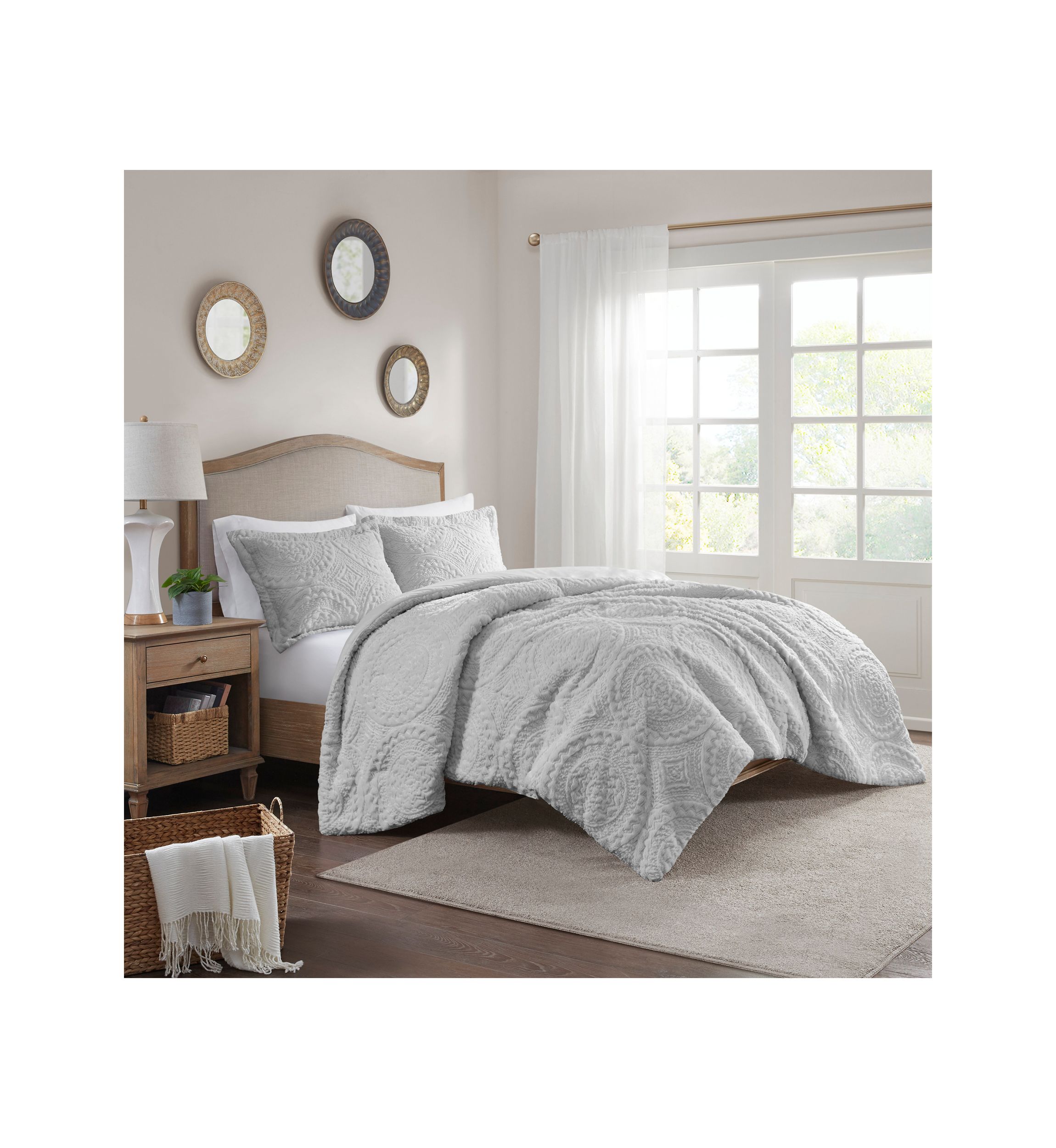 Arya Medallion Ultra Plush Comforter Mini Set