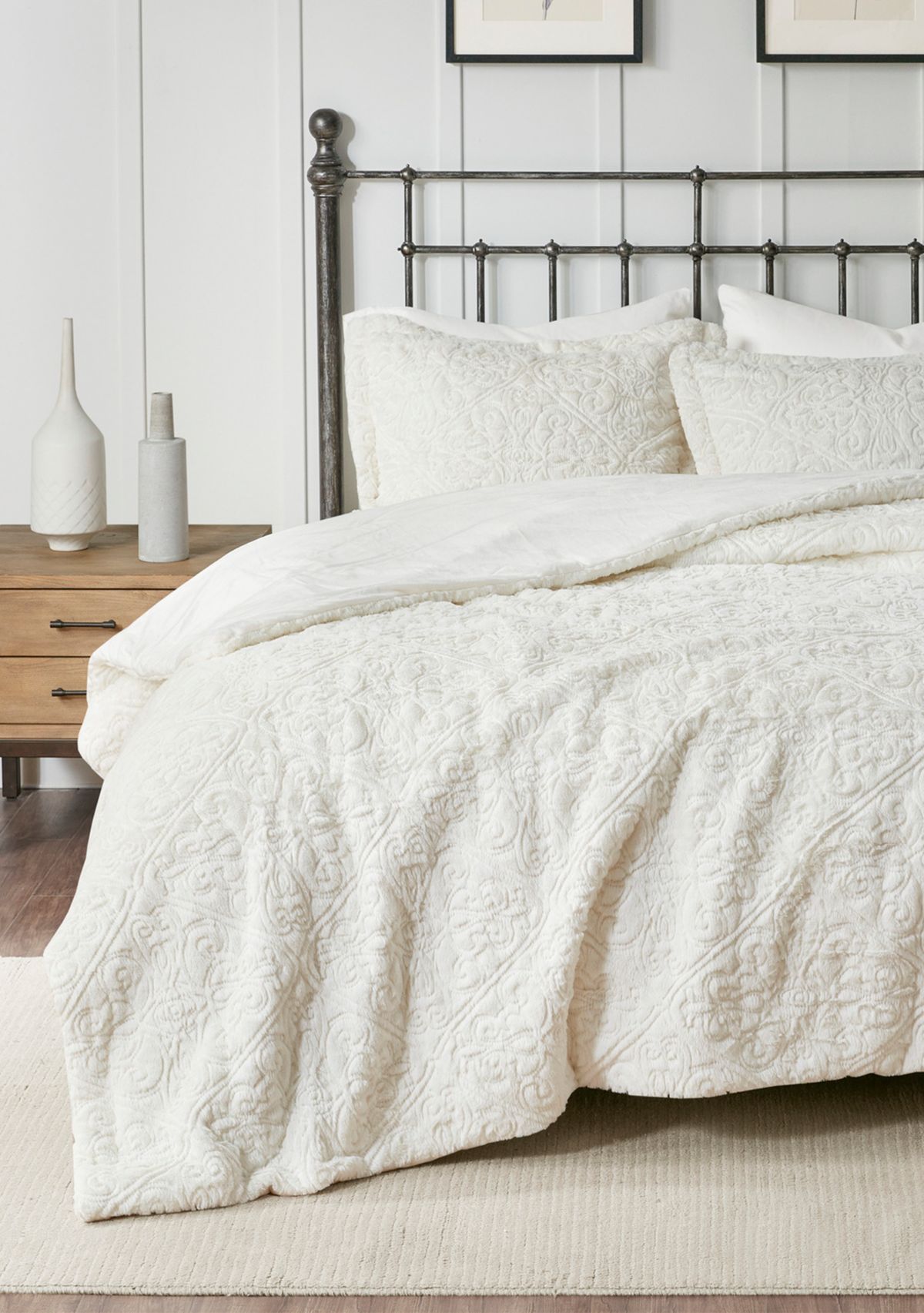 Bismarck Ultra Plush Comforter Mini Set