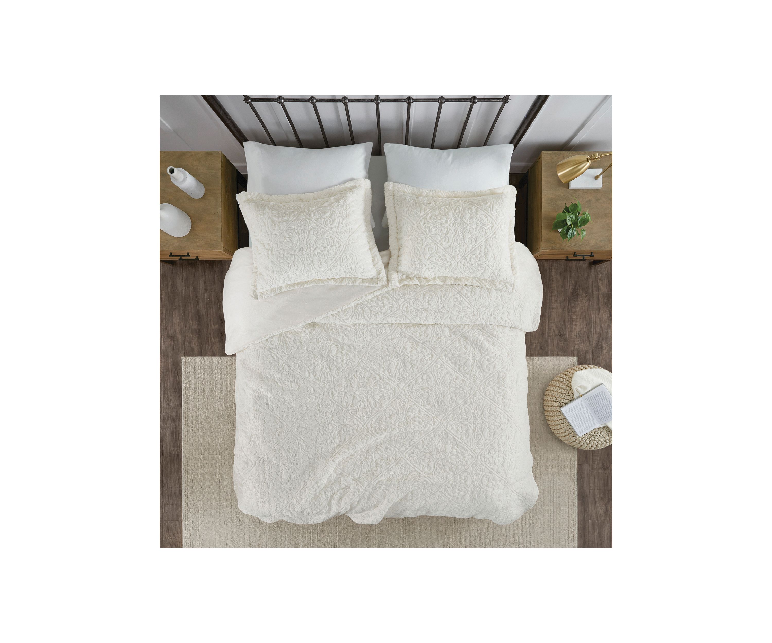Bismarck Ultra Plush Comforter Mini Set