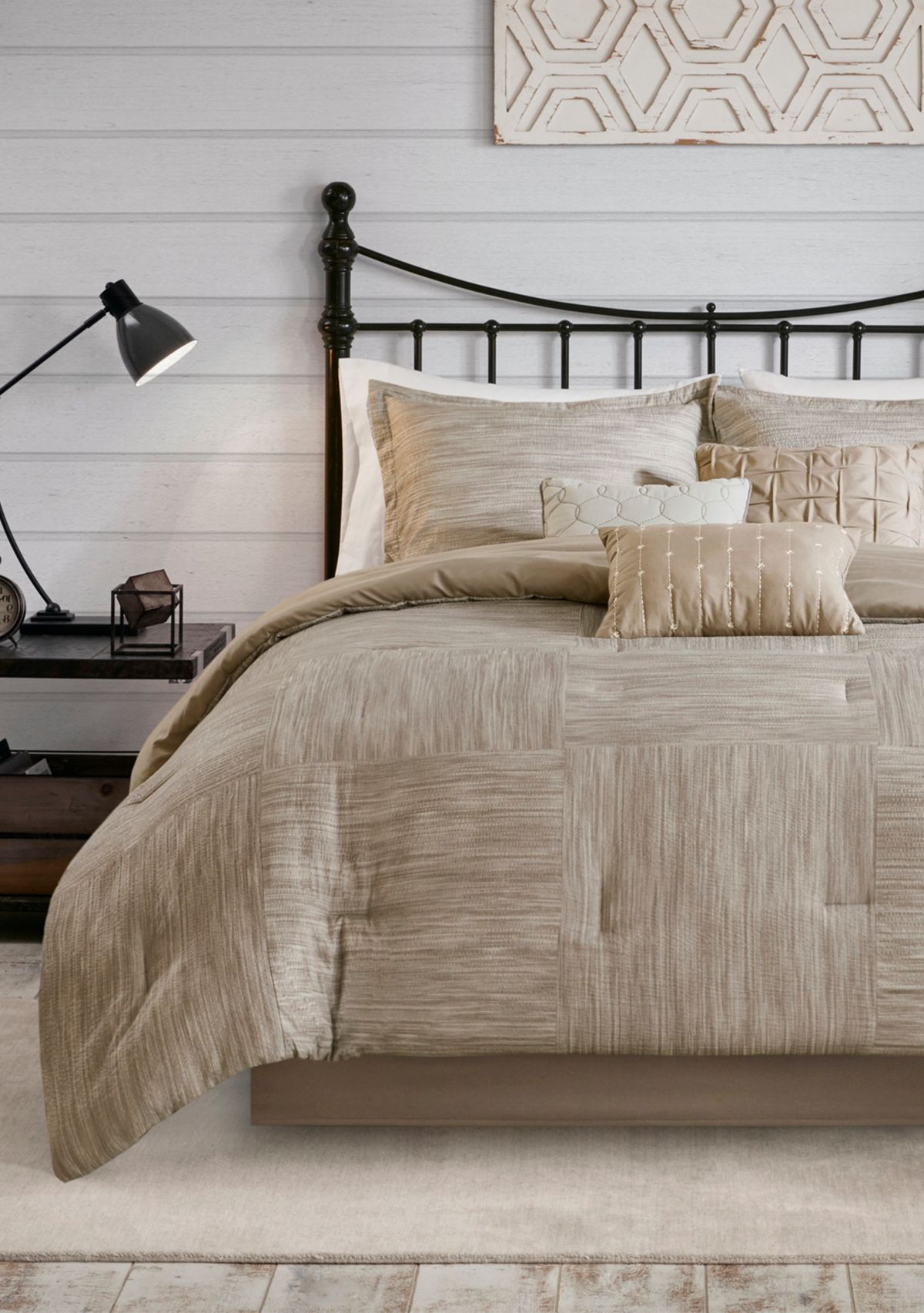 Walter 7 Piece Printed Seersucker Comforter Set