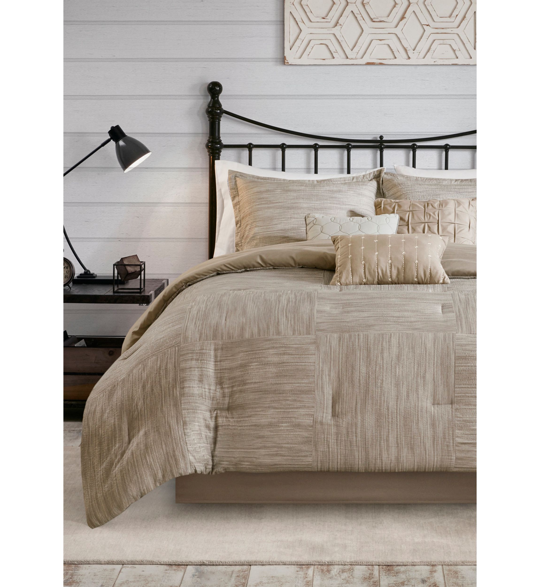Walter 7 Piece Printed Seersucker Comforter Set