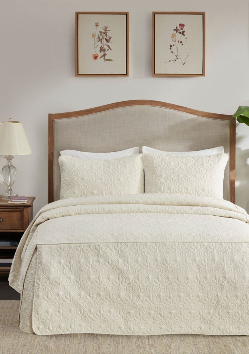 Quebec 3 Piece Fitted Bedspread Set