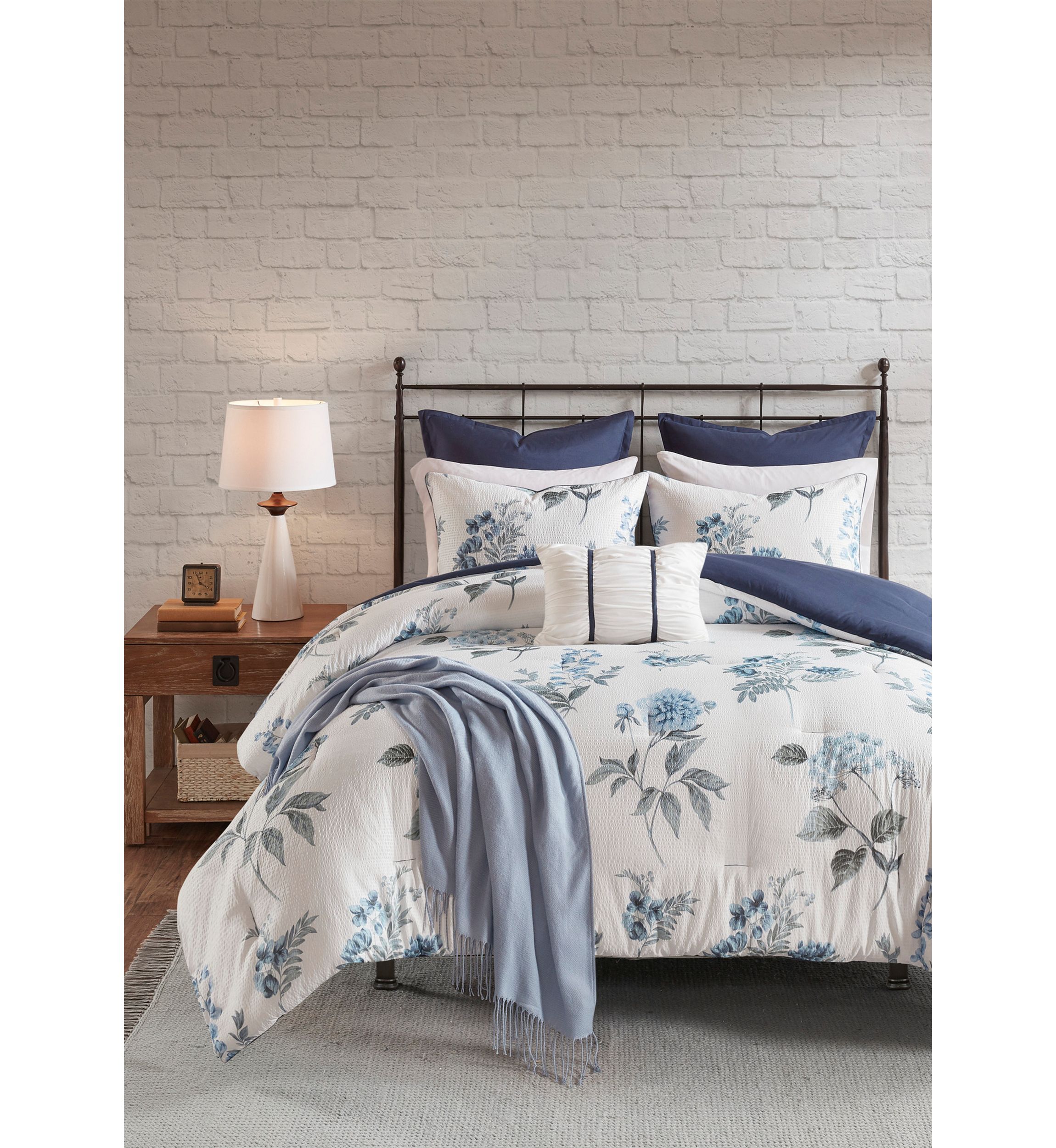 Zennia 7 Piece Printed Seersucker Comforter Set with Throw Blanket