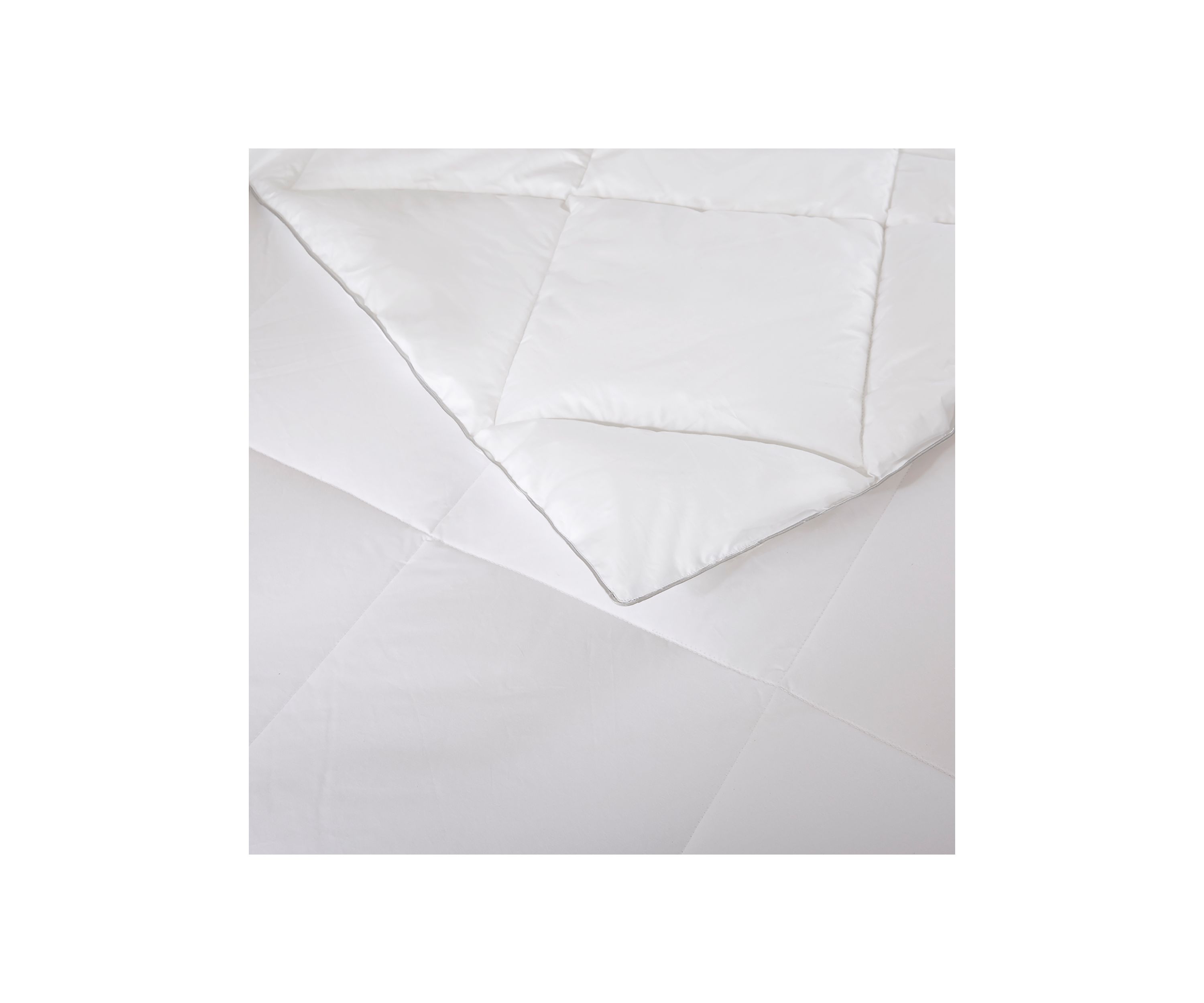 1000 Thread Count Cotton Rich Diamond Quilting Down Alternative Comforter