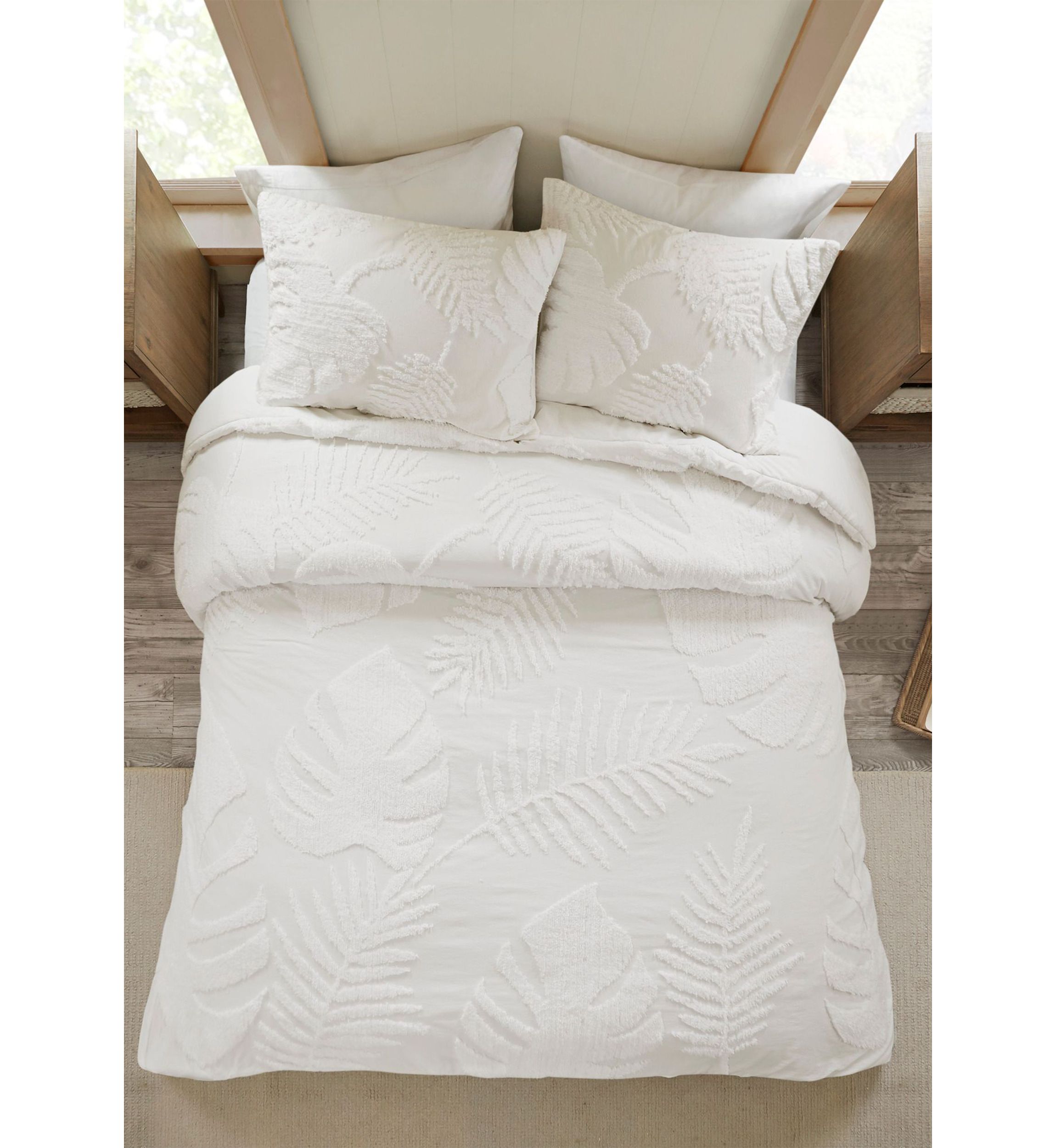 Bahari 3 Piece Tufted Cotton Chenille Palm Duvet Cover Set