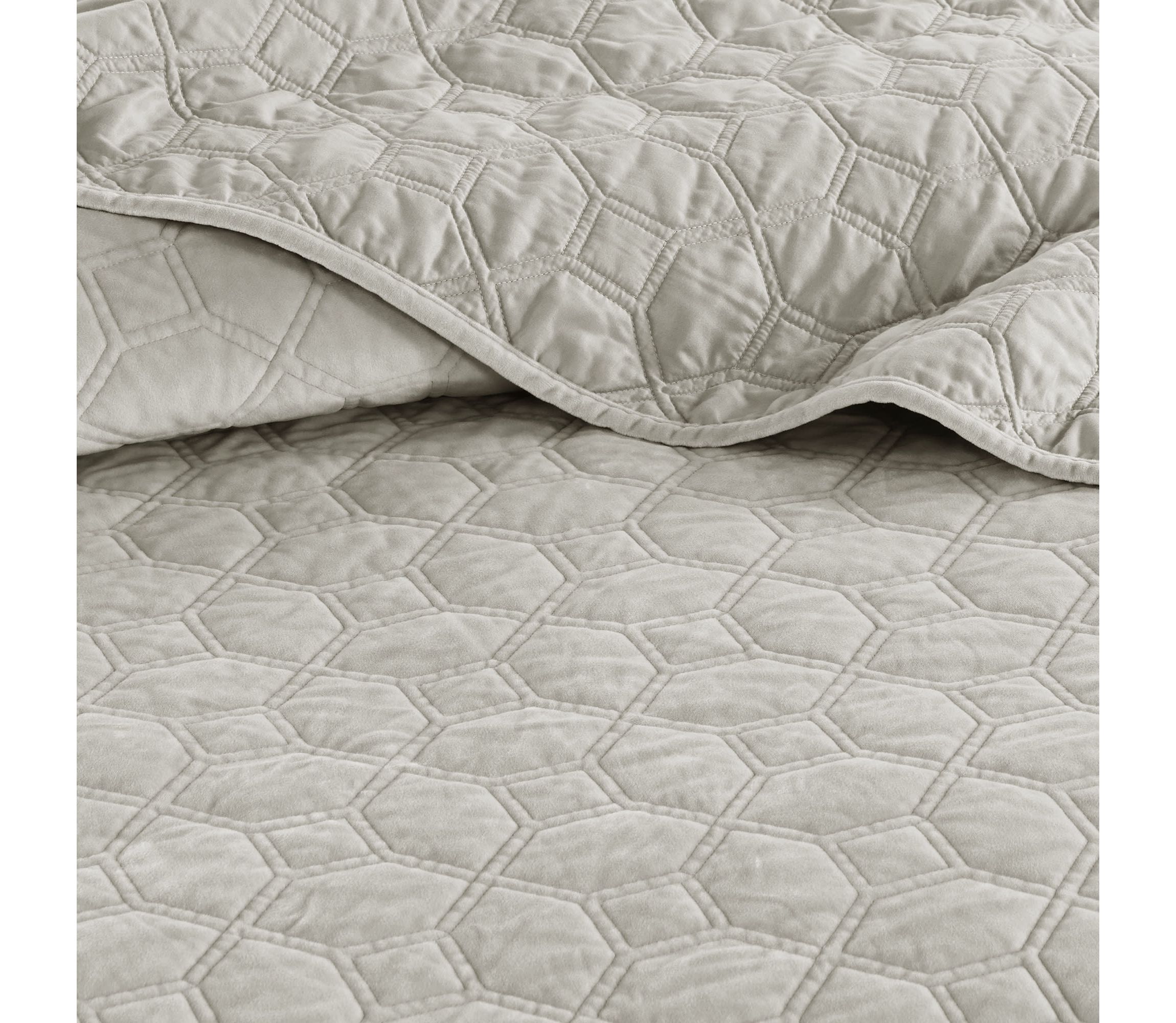 Harper Velvet 3 Piece Quilt Set