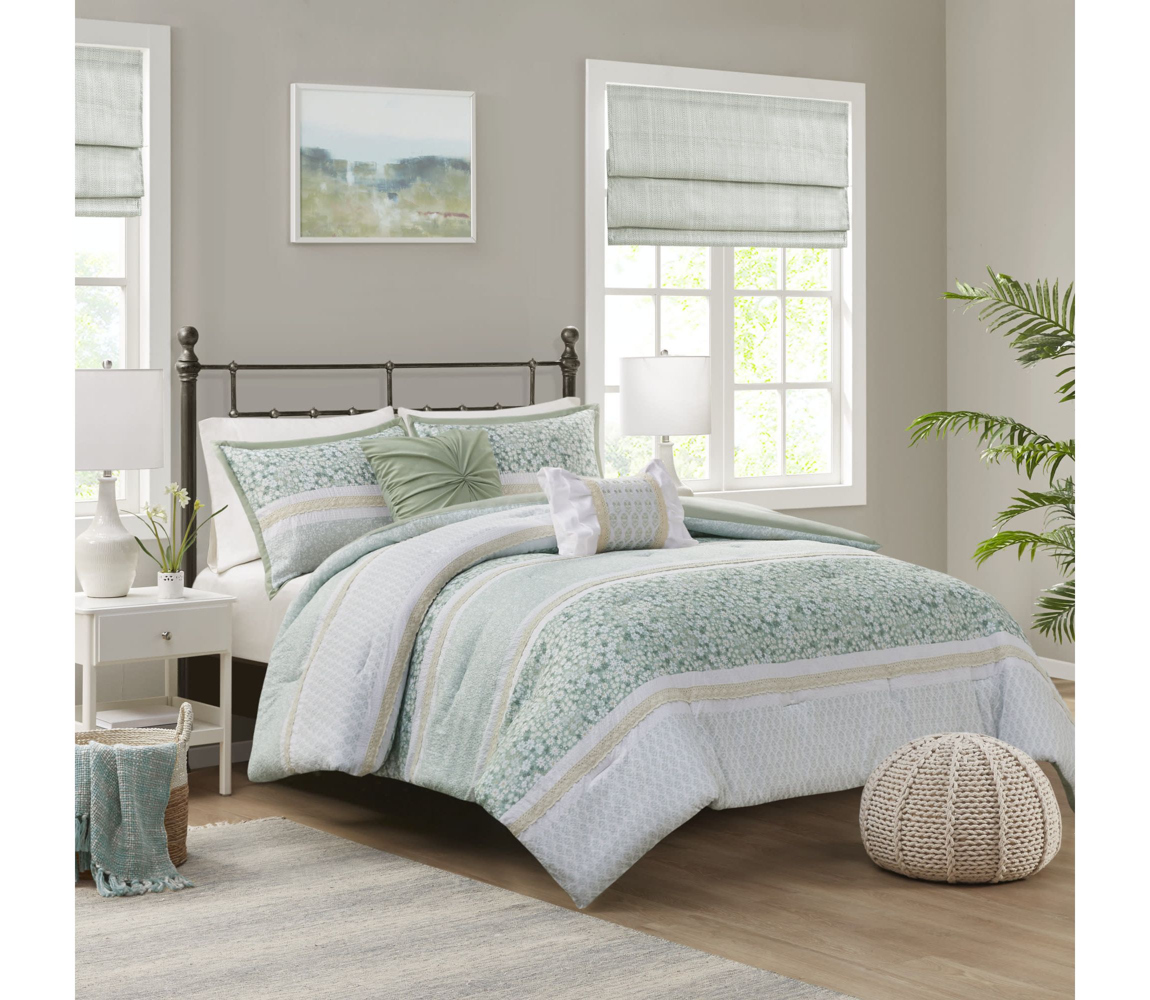 Caralie 5 Piece Seersucker Comforter Set with Throw Pillows