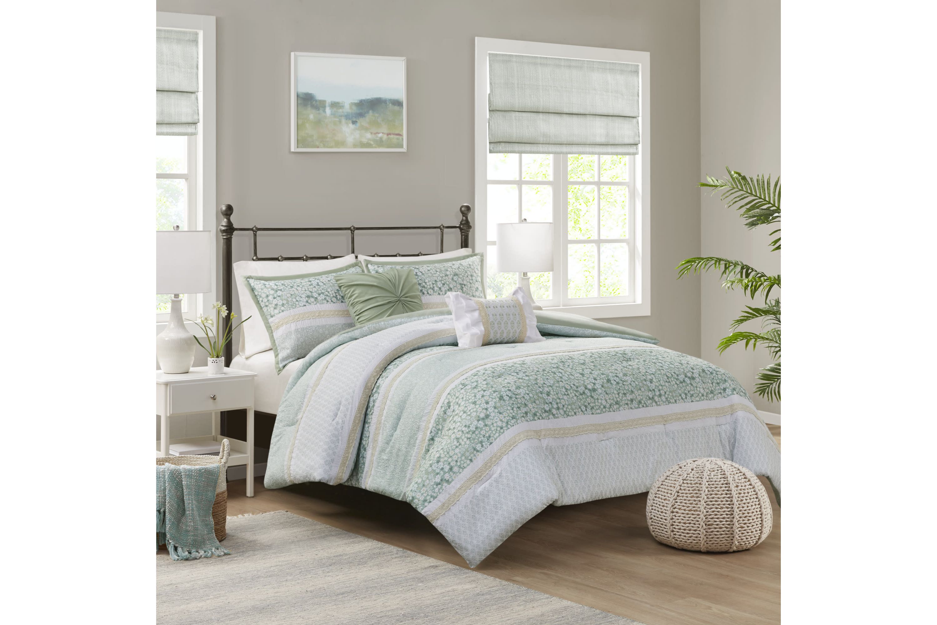 Caralie 5 Piece Seersucker Comforter Set with Throw Pillows