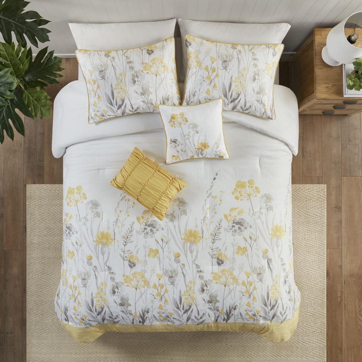 Prairie 5 Piece Seersucker Comforter Set with Throw Pillows