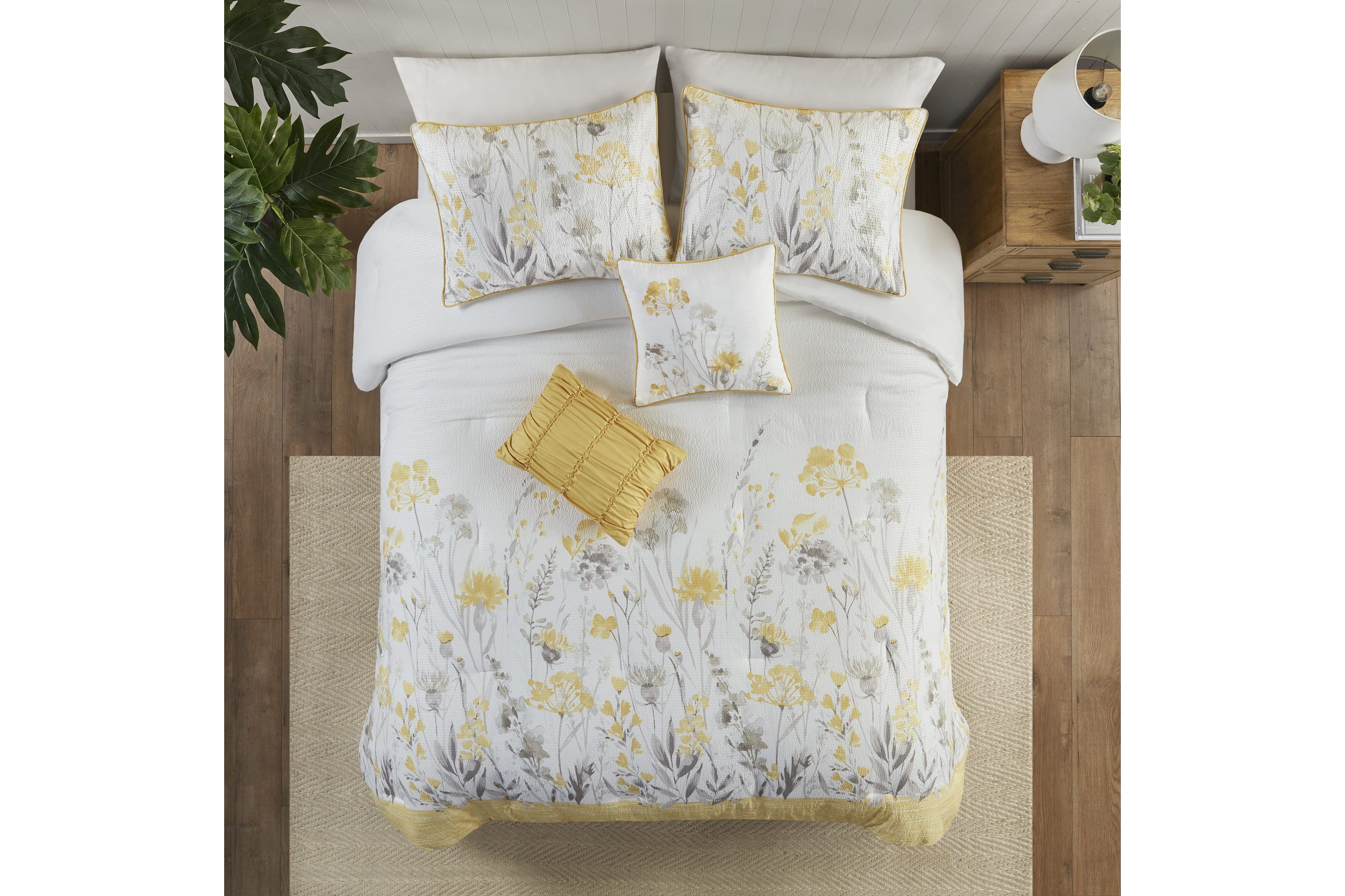 Prairie 5 Piece Seersucker Comforter Set with Throw Pillows