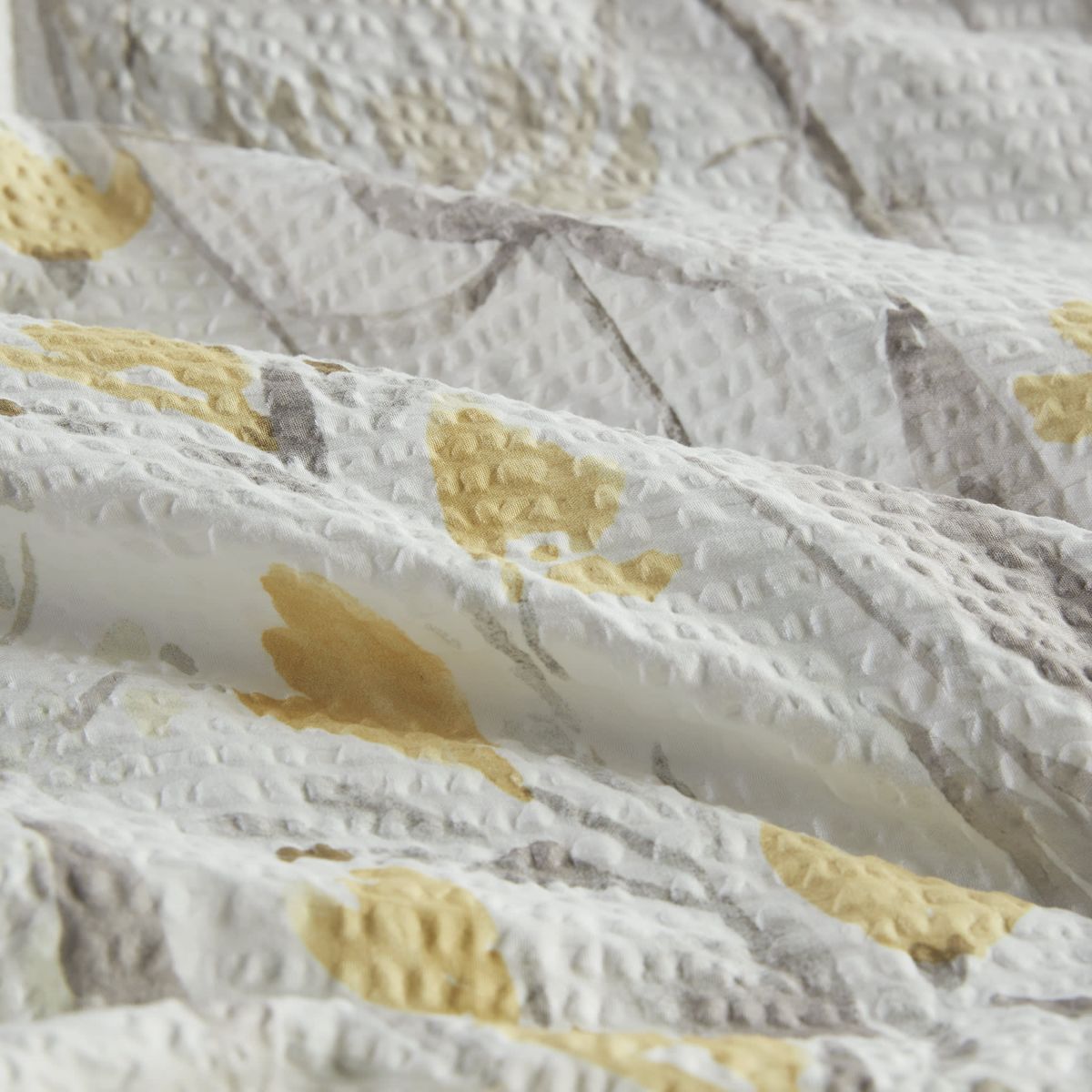 Prairie 5 Piece Seersucker Comforter Set with Throw Pillows