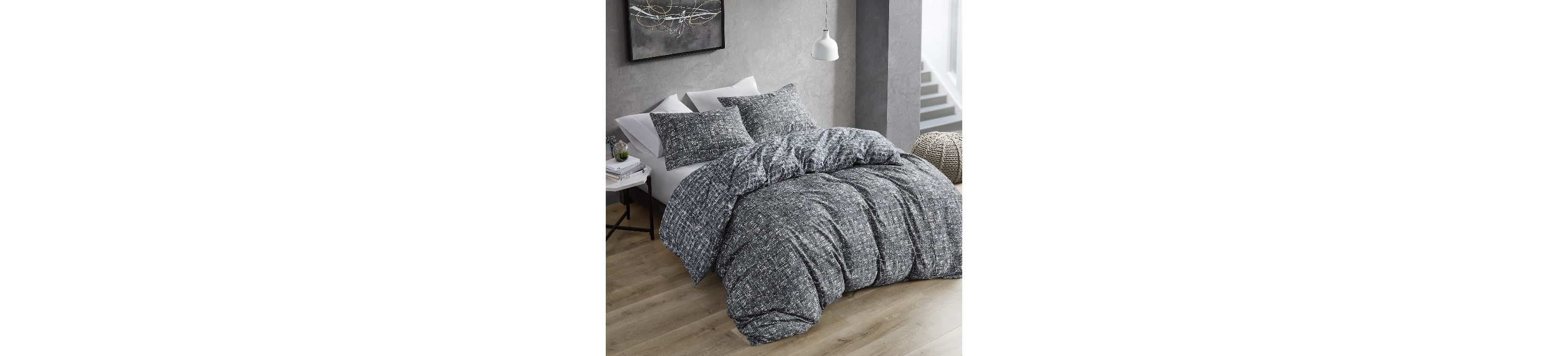 Maca Reversible Comforter Set