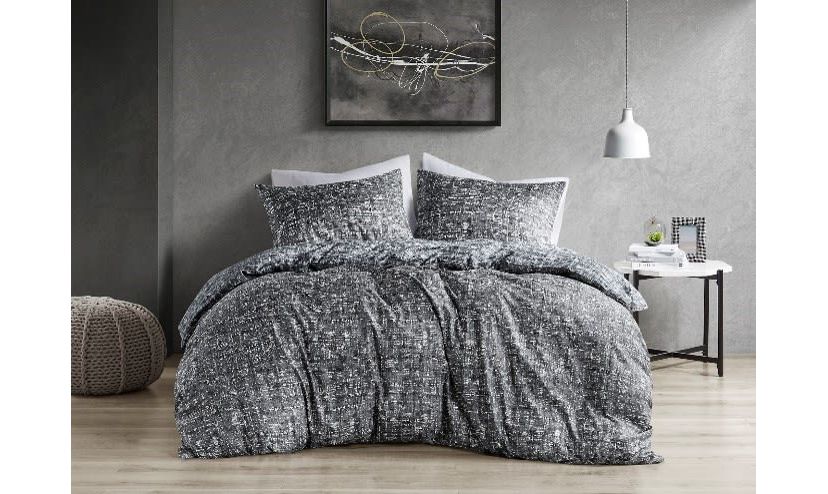 Maca Reversible Comforter Set