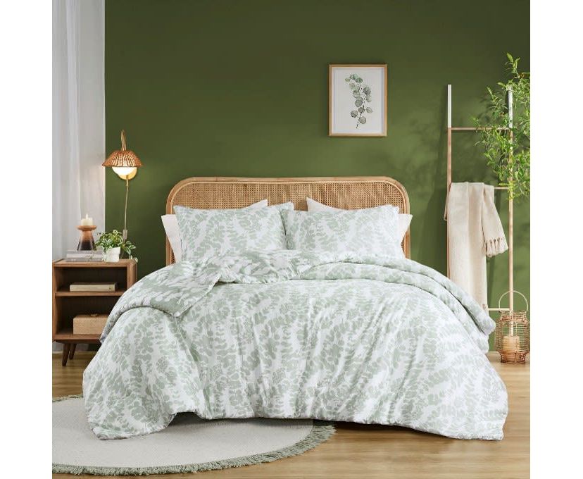 Aria Floral Print Revesible Comforter Set