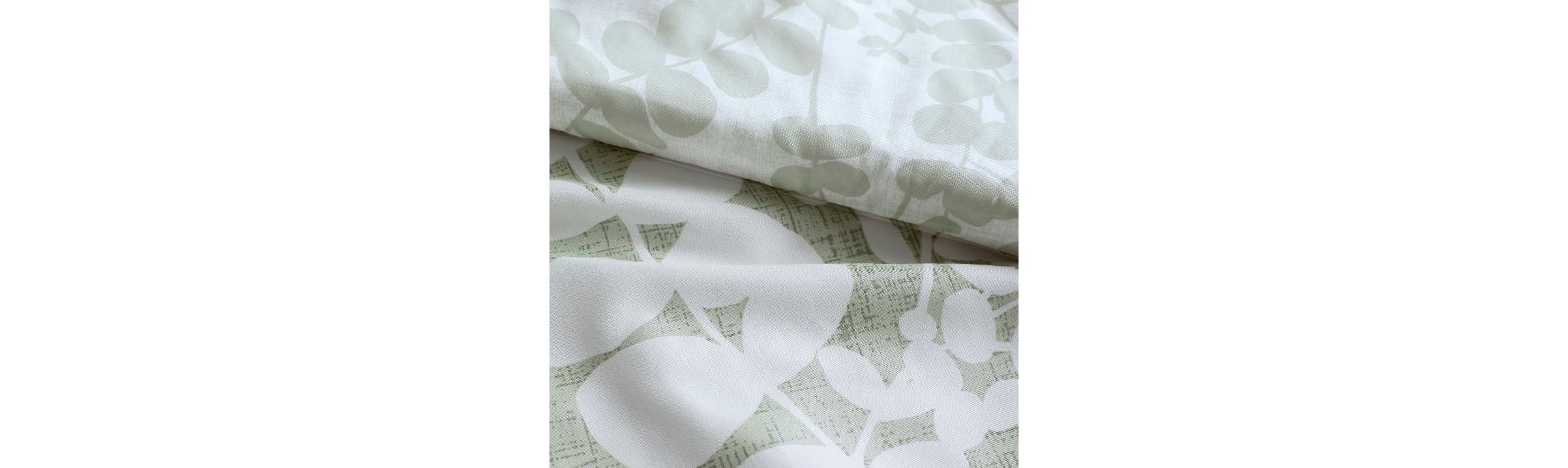 Aria Floral Print Revesible Comforter Set