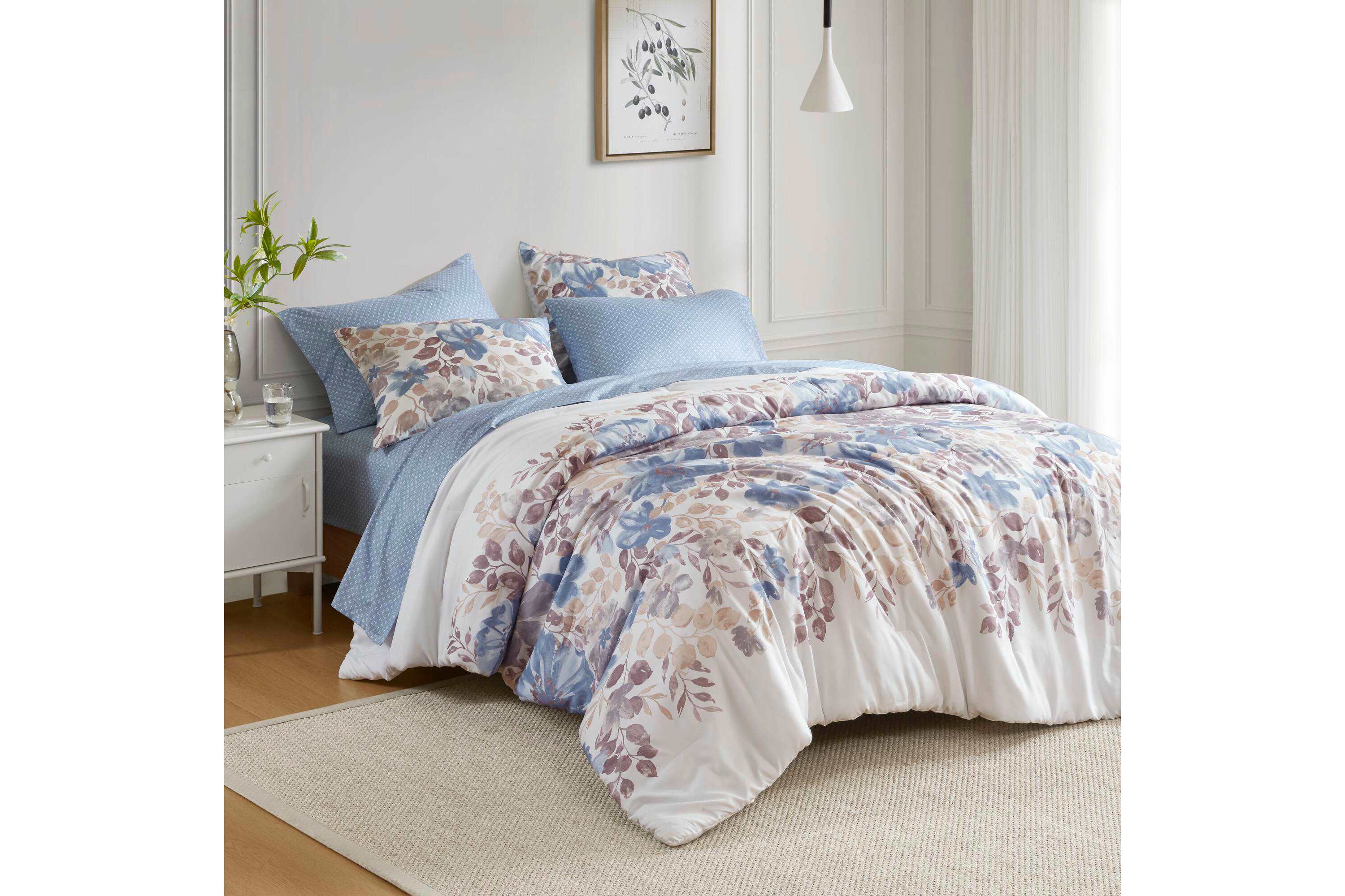 Luna Floral Comforter Set with Bed Sheets