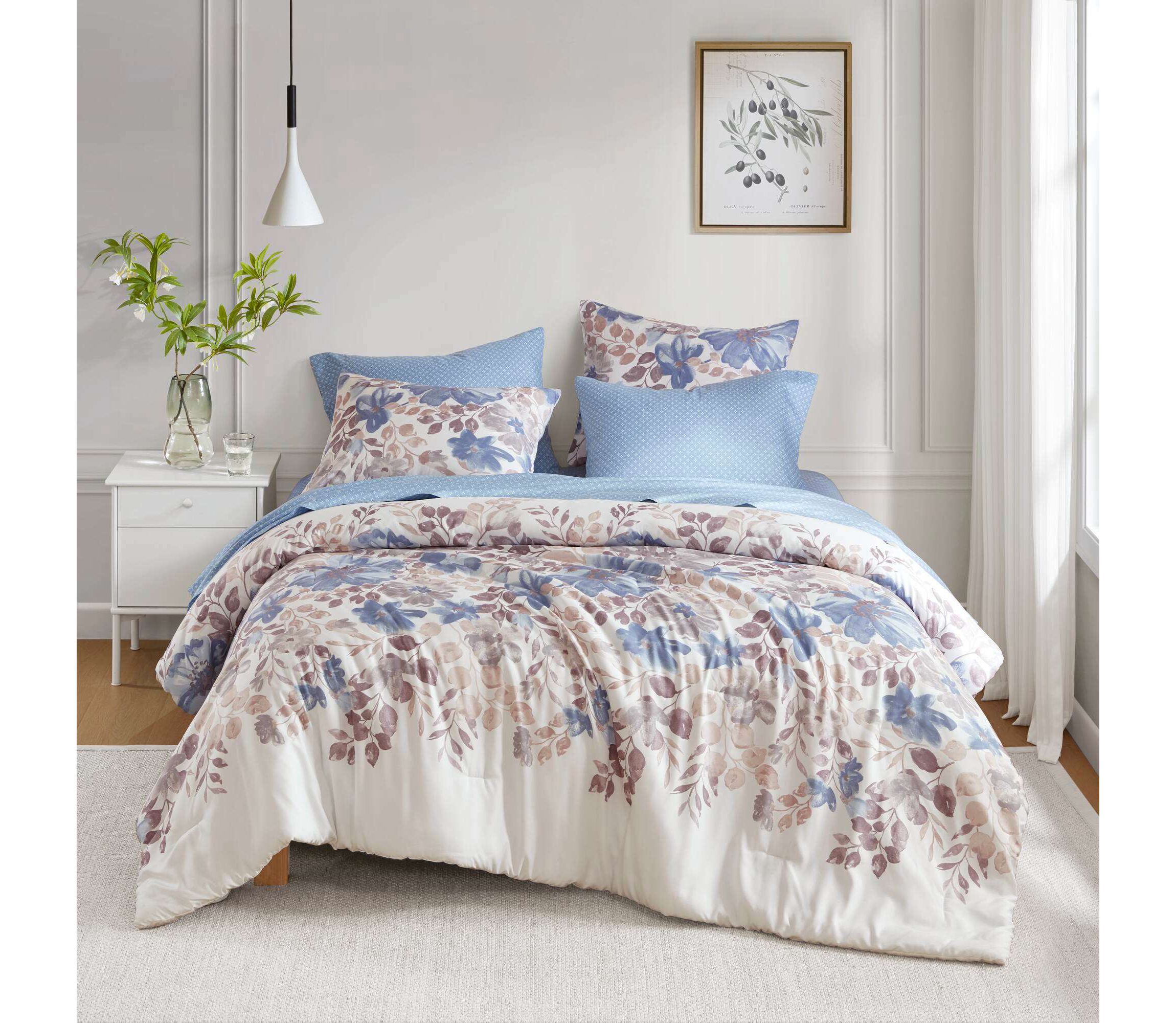 Luna Floral Comforter Set with Bed Sheets