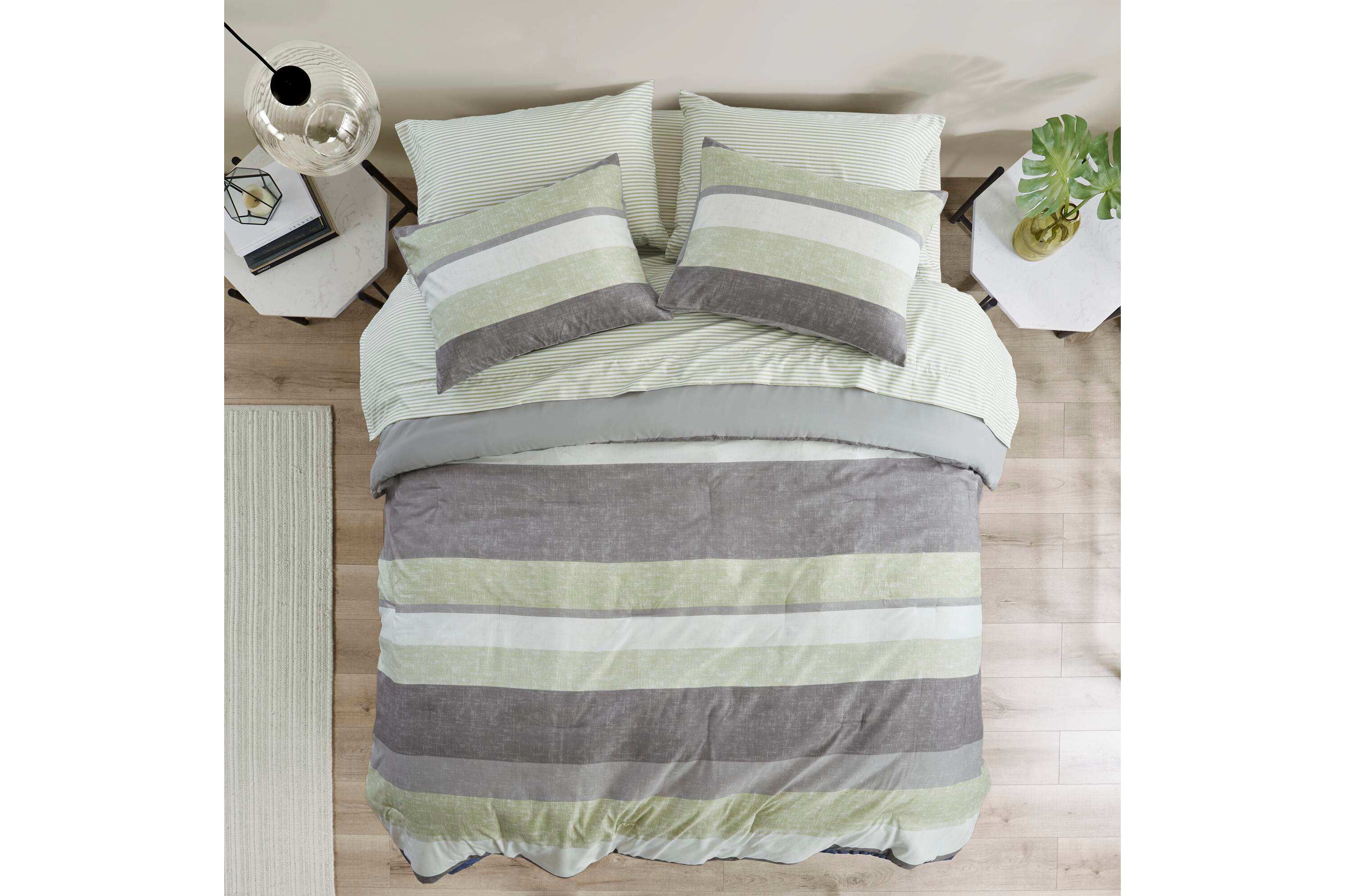 Jaxon Stripe Comforter Set with Bed Sheets